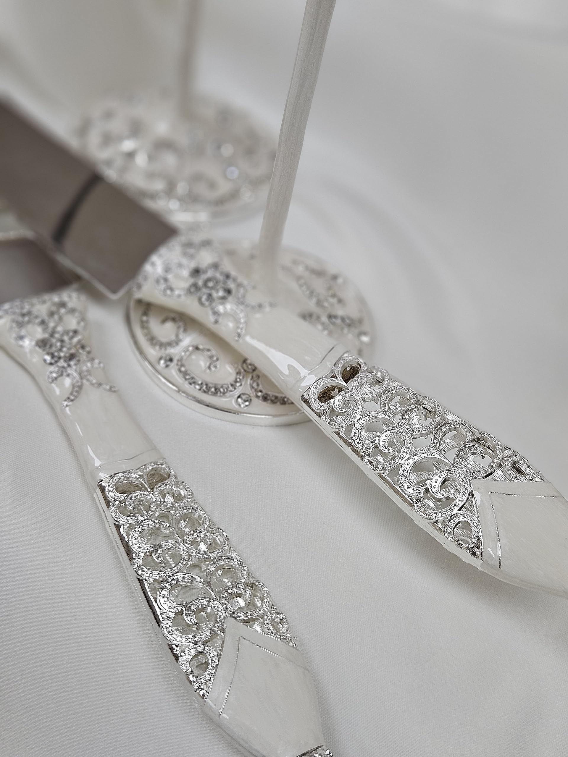Custom Made White Silver Wedding Toasting Set - Elegant Champagne Flutes for Couples with Cake Servers (Set of 2 Glasses) - Perfect for Quinceañeras, Anniversaries & Romantic Celebrations