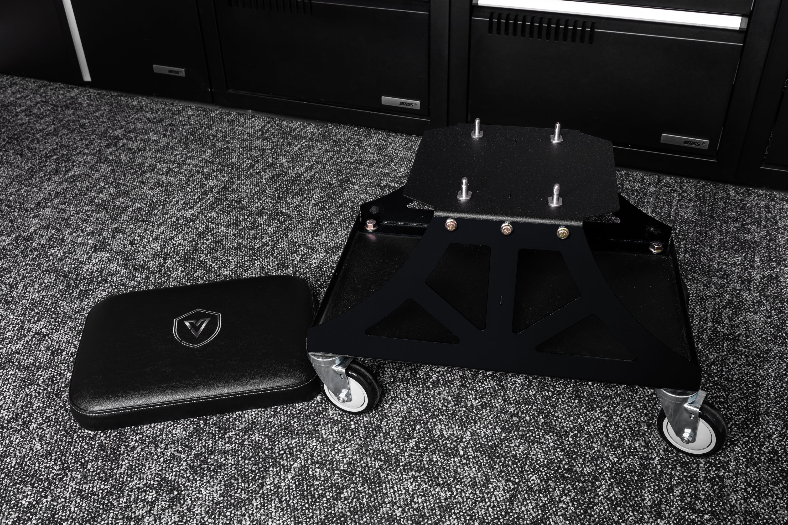 Vyper Chair Low Pro - Ergonomic Gaming Chair for Comfort & Support - Perfect for Esports, Streaming & Office Work