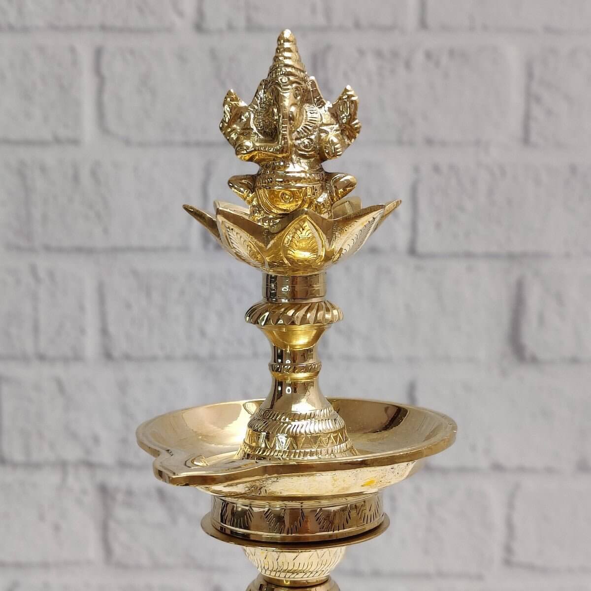 Traditional Brass Kuthu Vilakku Lamp - Handcrafted Indian Oil Diya for Pooja & Home Decor | Perfect for Hindu Temple Rituals, Wedding Decorations & Meditation Spaces