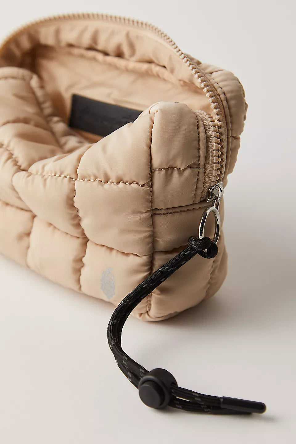 Quilted Mini Crossbody Phone Case - Stylish & Protective for iPhone 14/13/12/11 Pro Max - Perfect for Travel, Shopping & Everyday Use