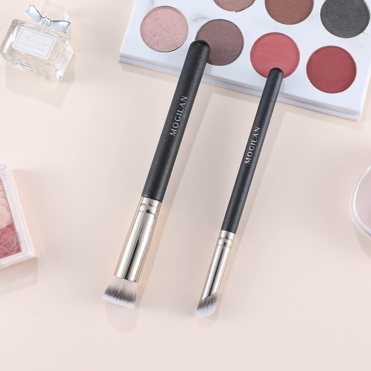 Professional Concealer Brush for Under Eye & Face Makeup - Flat Top Angled Blending Brush for Liquid, Cream & Powder Cosmetics (272/370S) | Perfect for Contouring, Buffing & Seamless Eyeshadow Application