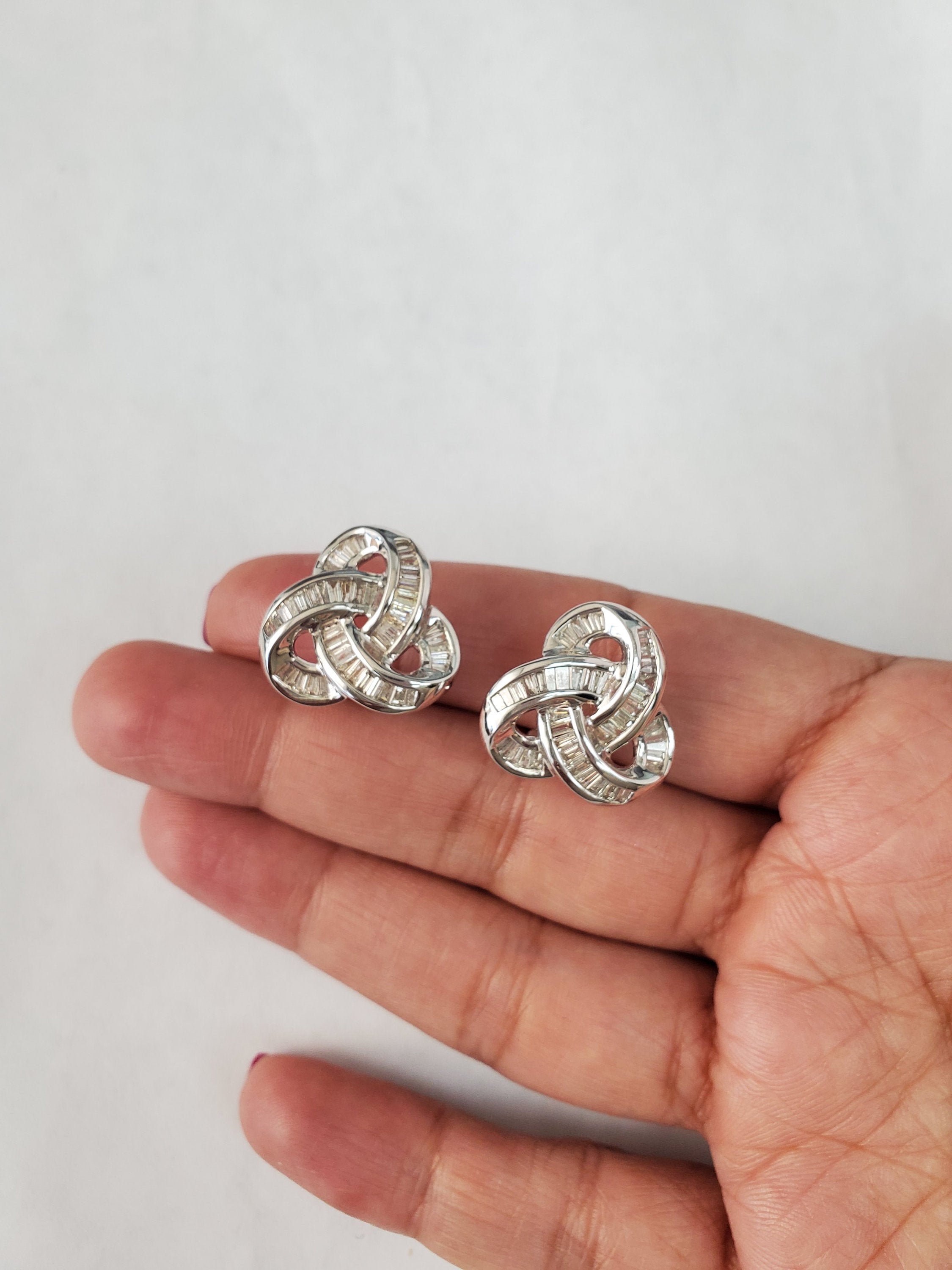 2 Carat Knot Style Diamond Baguette Clip-On Earrings for Women - Elegant Cubic Zirconia Stud Earrings for Wedding, Party & Special Occasions