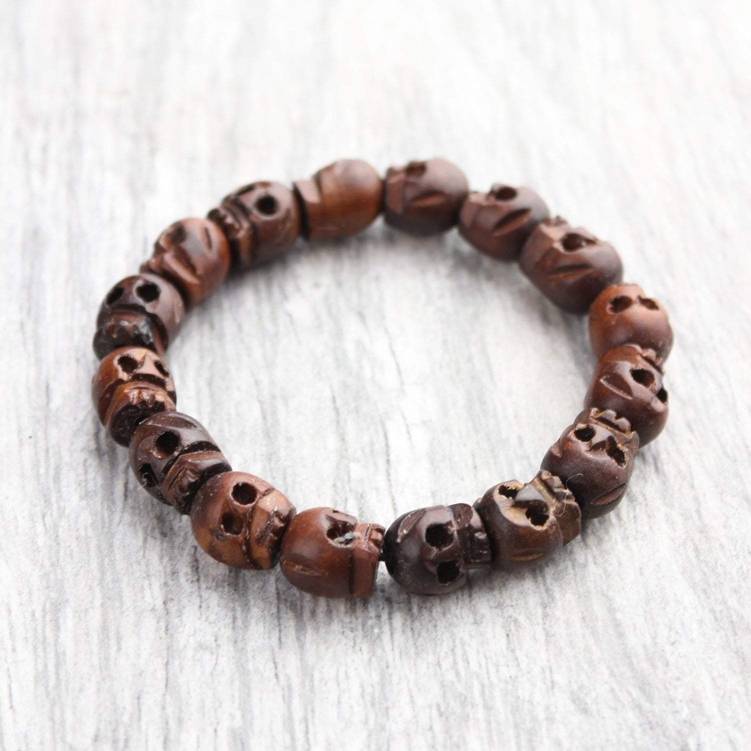 Gothic Skull Bracelet for Men & Women - Handmade Carved Bone Bead Adjustable Bangle - Perfect for Halloween, Punk Fashion & Gothic Jewelry Lovers
