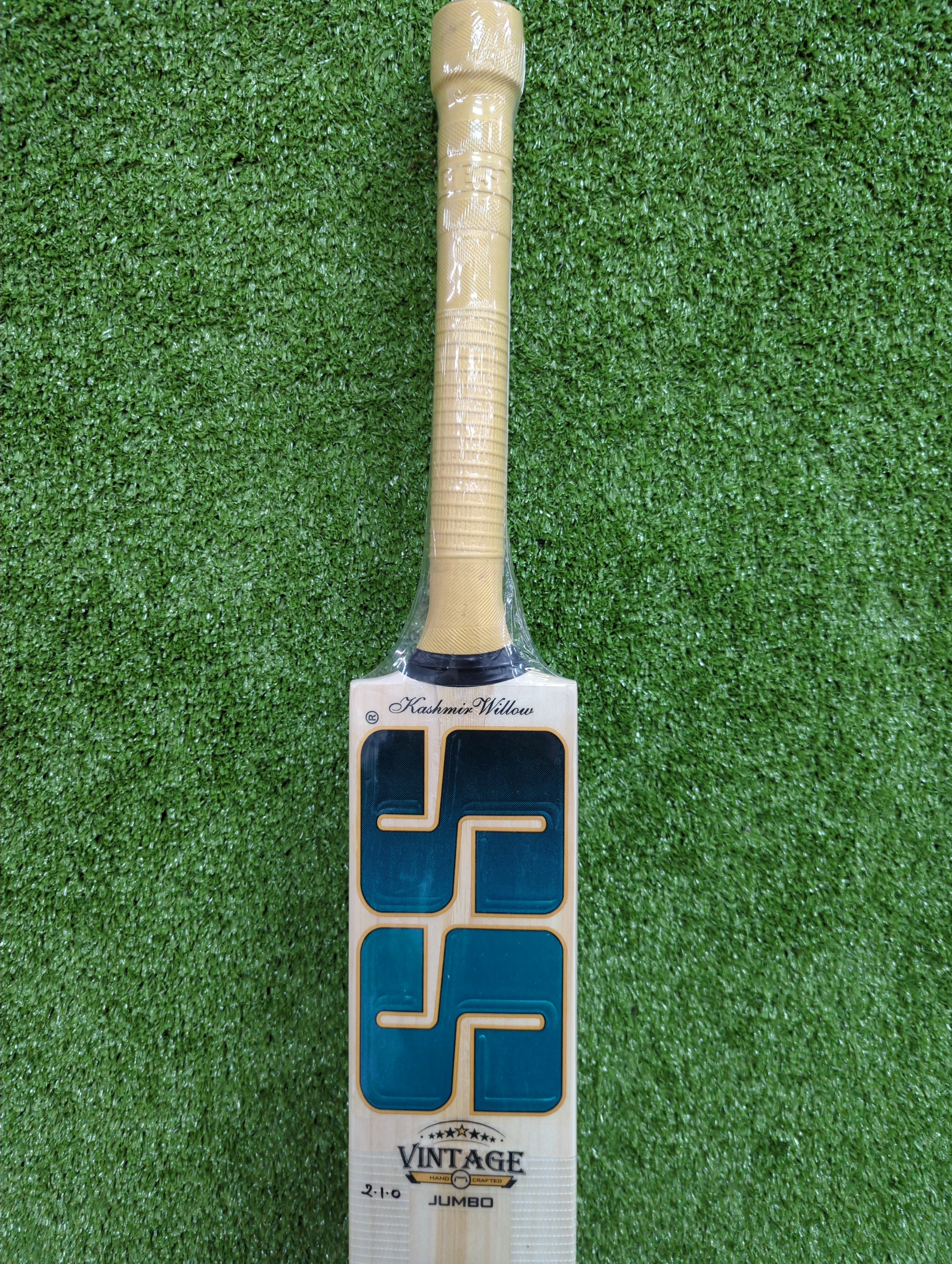 SS Vintage Jumbo Kashmir Willow Cricket Bat - Professional Grade Cricket Equipment for Practice & Matches - Perfect for Cricket Training, Backyard Games & Competitive Play