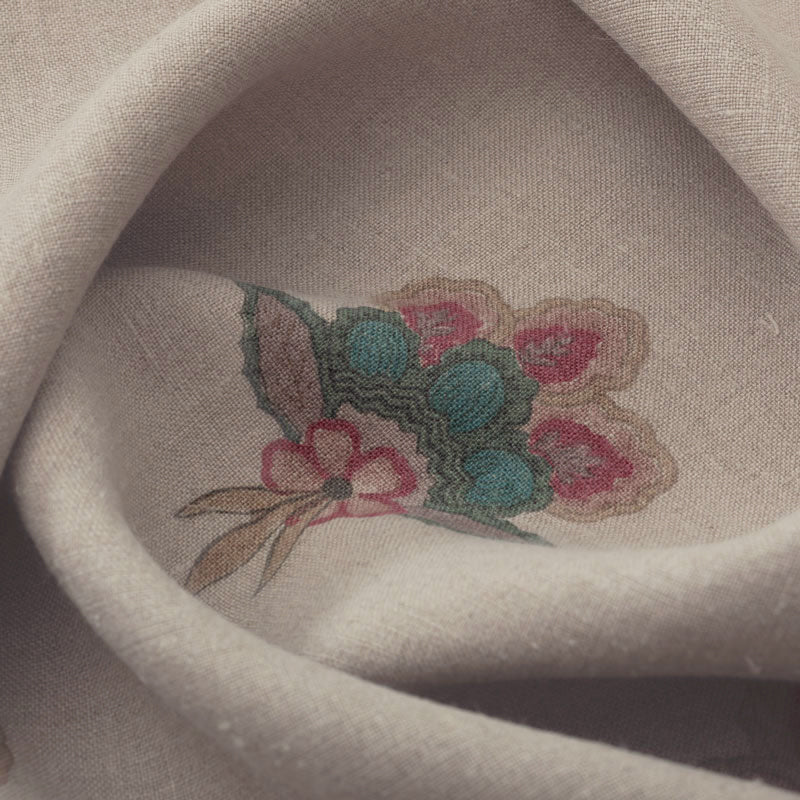 Balazuc Trefoil Linen Tablecloth - Natural 100% Linen - Elegant Dining & Home Decor for Parties, Weddings & Everyday Use