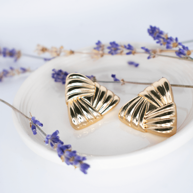 Gildie Golden Chic Earrings for Women - Elegant Fashion Jewelry for Party, Wedding & Everyday Wear | Trendy Dangle Earrings for Gift & Special Occasions