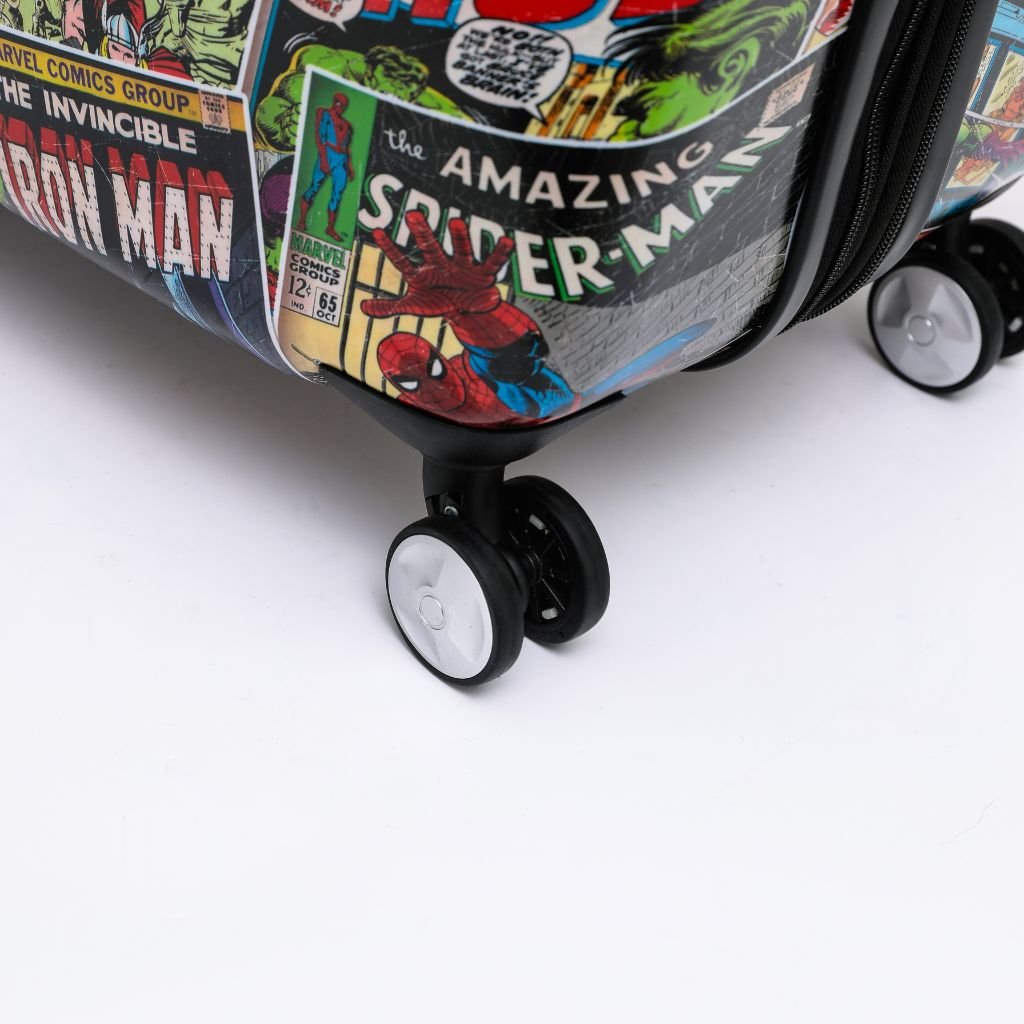 Marvel Comics Medium Hardsided Suitcase - Lightweight Spinner Luggage for Travel, Business & Vacation - Perfect for Superhero Fans & Collectors