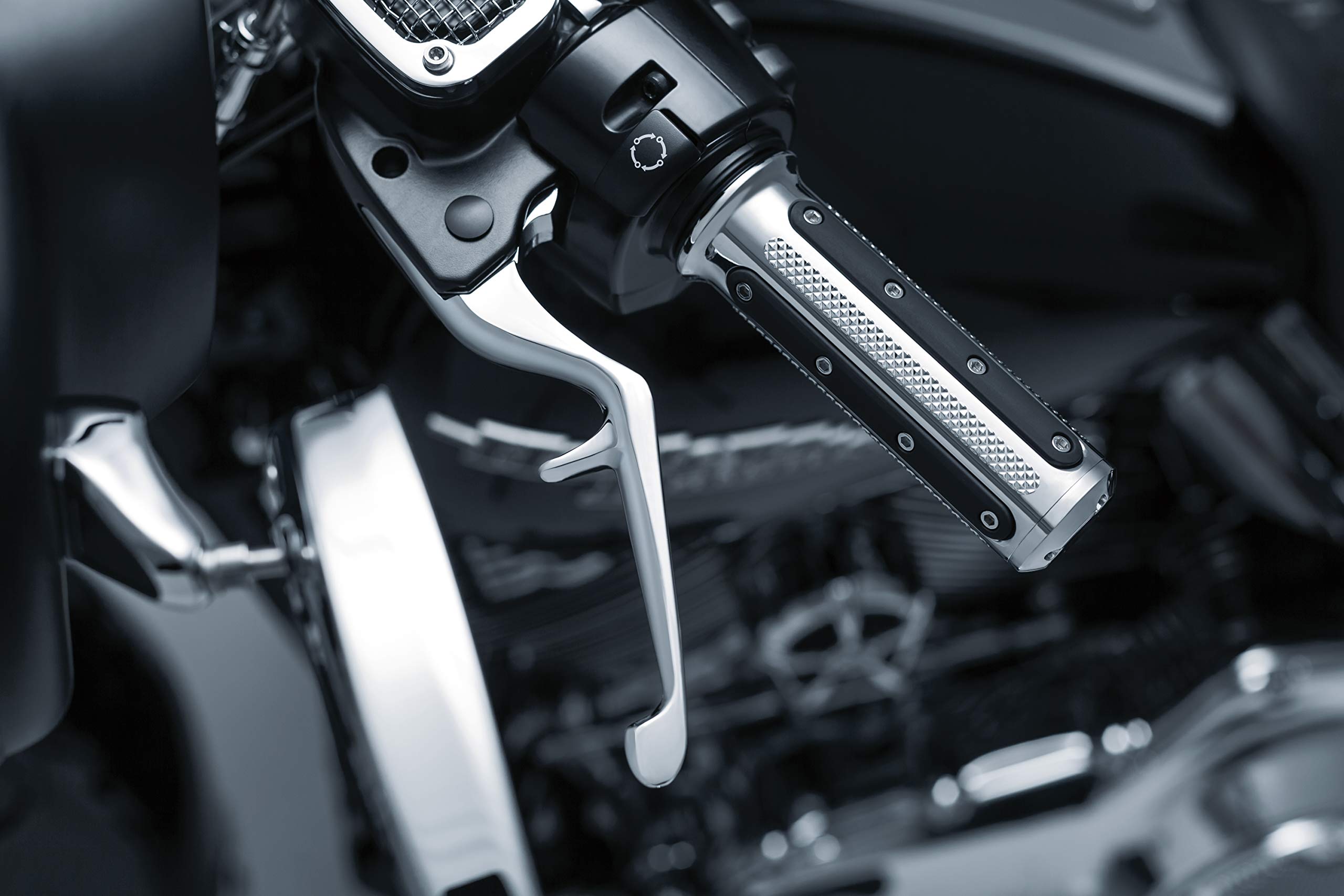 Kuryakyn 1981 Chrome Motorcycle Handlebar Clutch & Brake Levers for 2017-2019 Harley-Davidson Touring Bikes - 1 Pair Set - Perfect for Comfortable Riding and Easy Control on Long Distance Trips