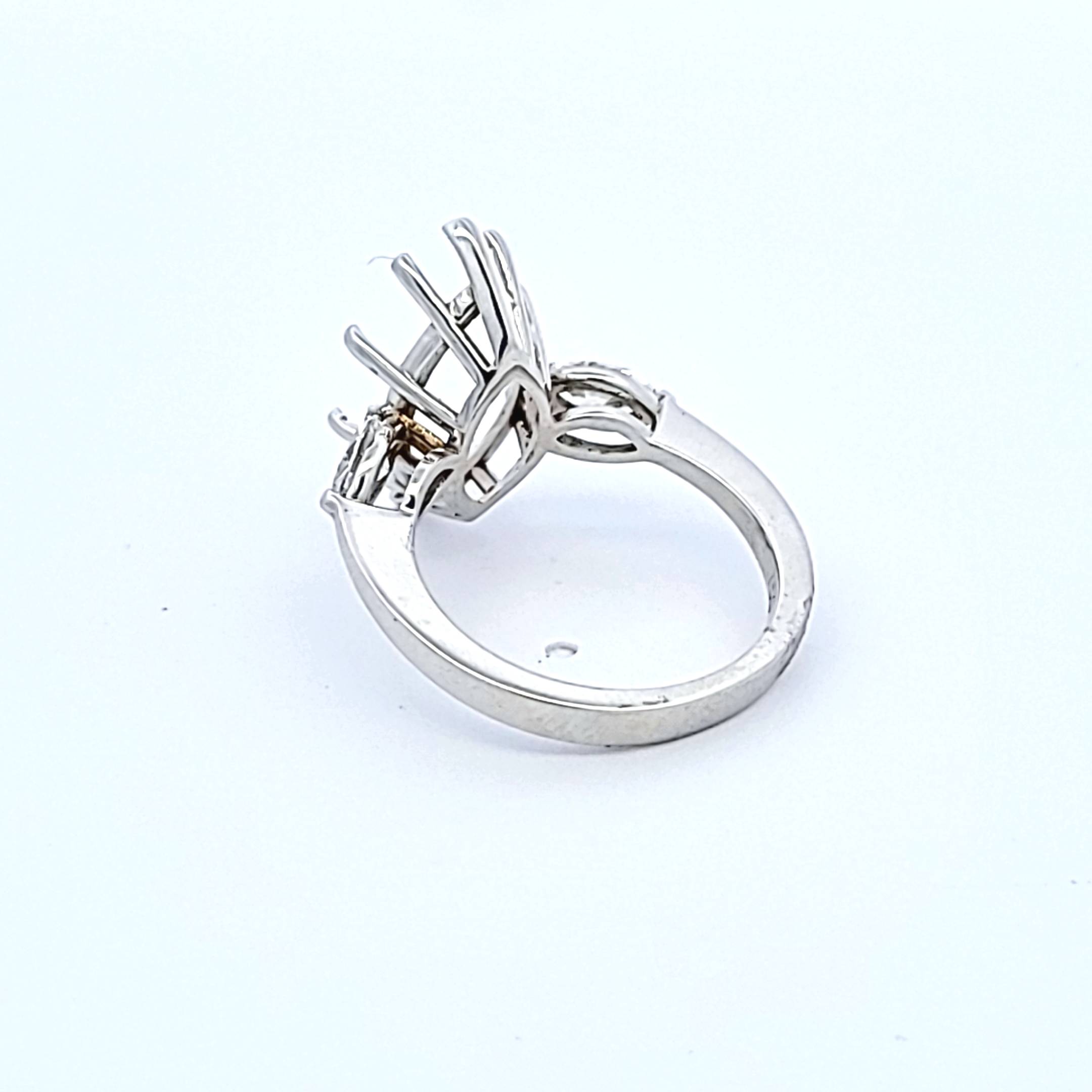 0.45 Carat Marquis Cut E SI1 Diamond Engagement Ring in 18K White Gold - Perfect for Proposals, Anniversaries & Special Occasions