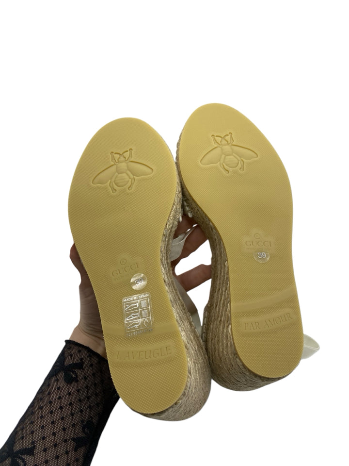 Gucci Women's Tan Espadrille Shoes with Patch - Size 39 (US 9) | Casual Summer Flats for Beach, Vacation & Everyday Wear