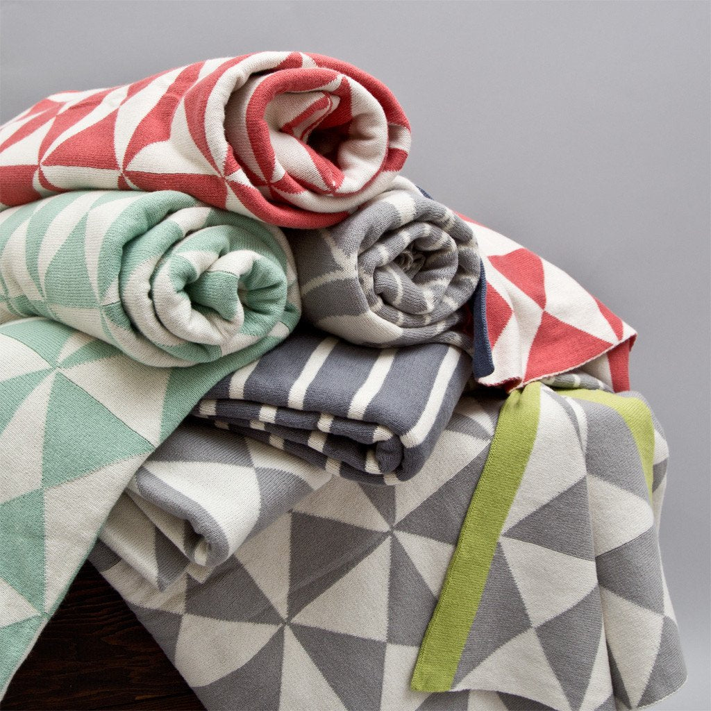 Sea Foam Wind Farm Patterned Throw Blanket - Soft & Cozy Farmhouse Style Decorative Throw for Couch, Bed, Sofa - Perfect for Home Decor, Living Room, Bedroom & Gifts