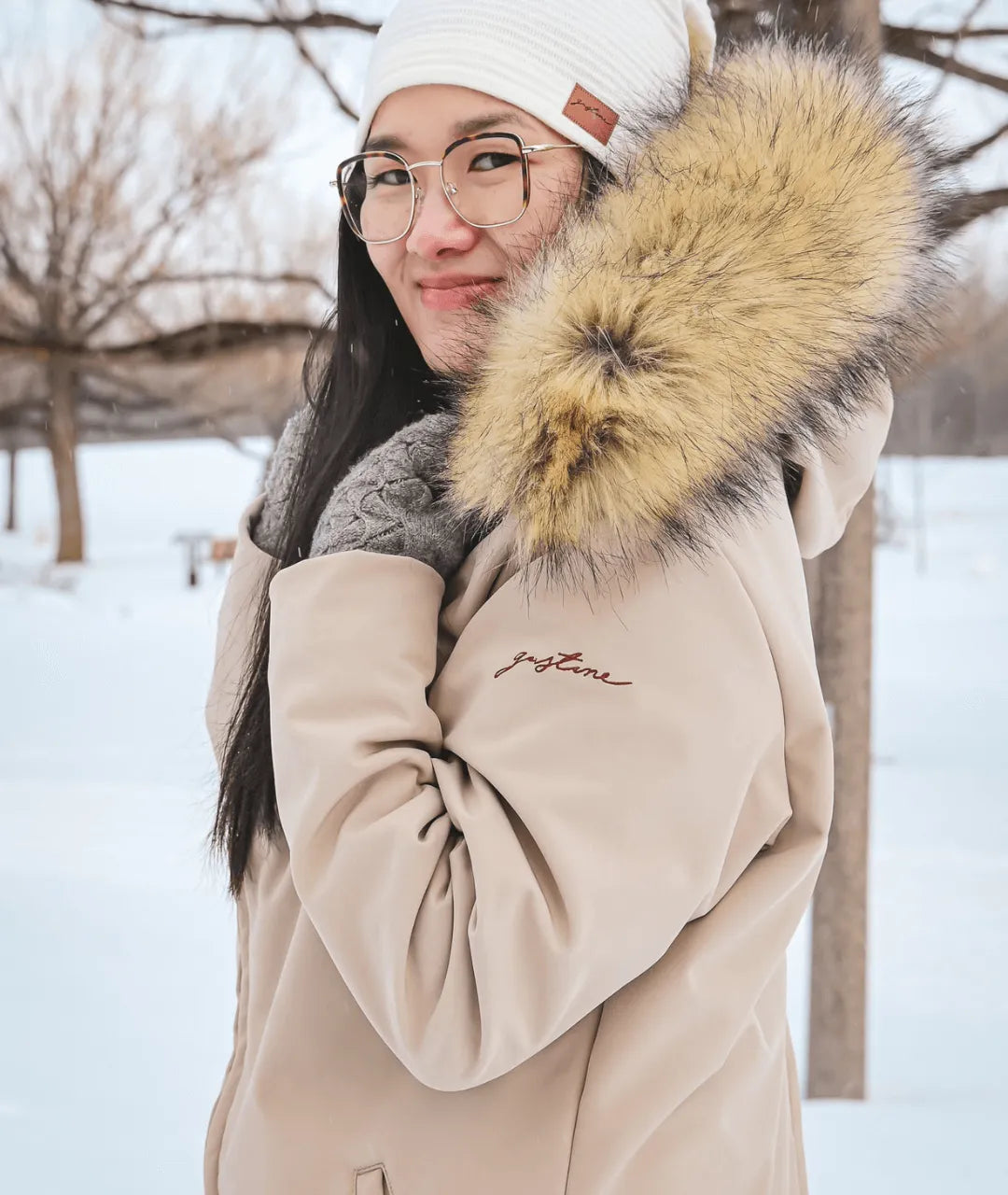 Fur Collar for Coat and Jacket - Detachable Faux Fur Trim for Winter Outerwear - Perfect for Coats, Jackets, and Hoodies