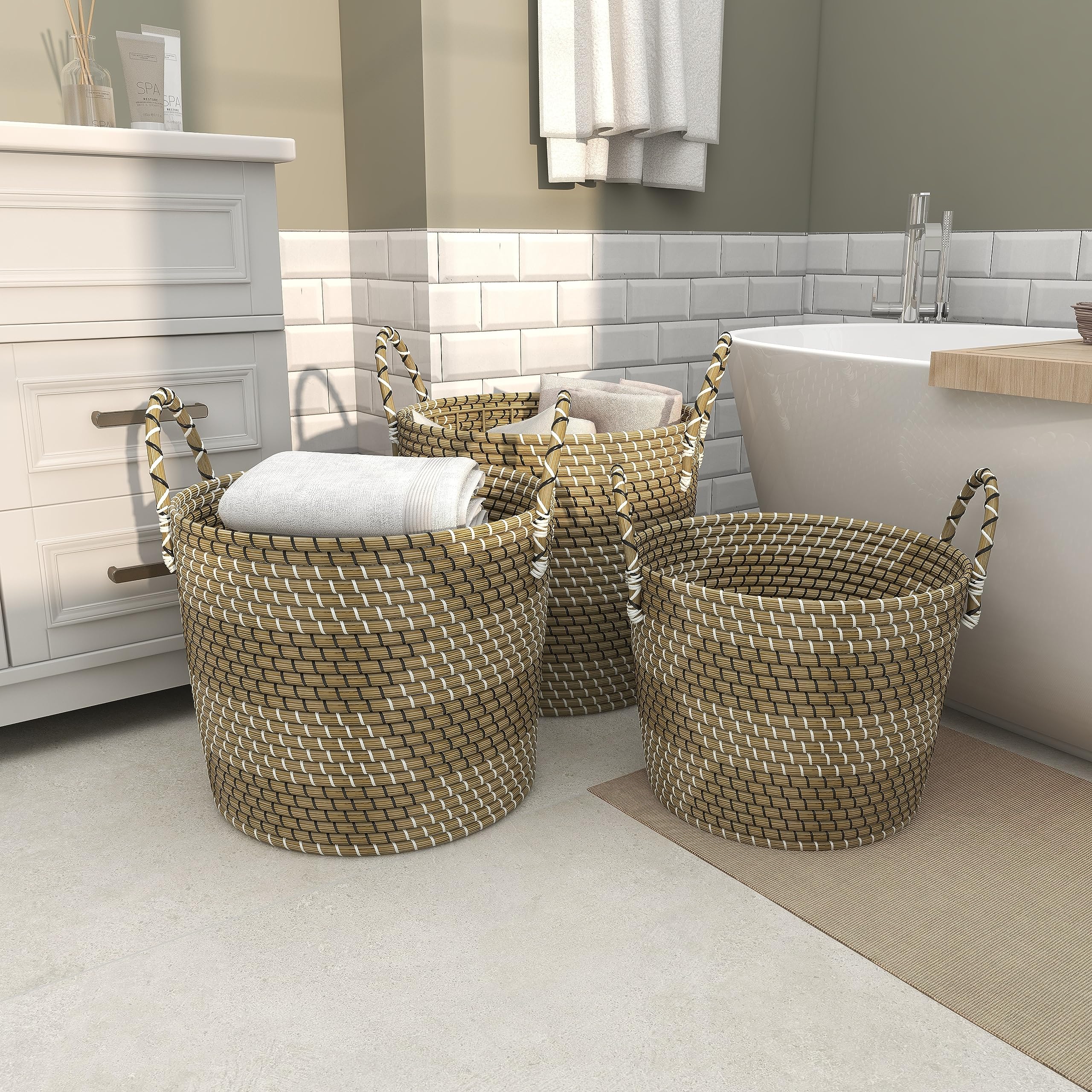 Deco 79 Handwoven Seagrass Storage Baskets - Set of 3 (14