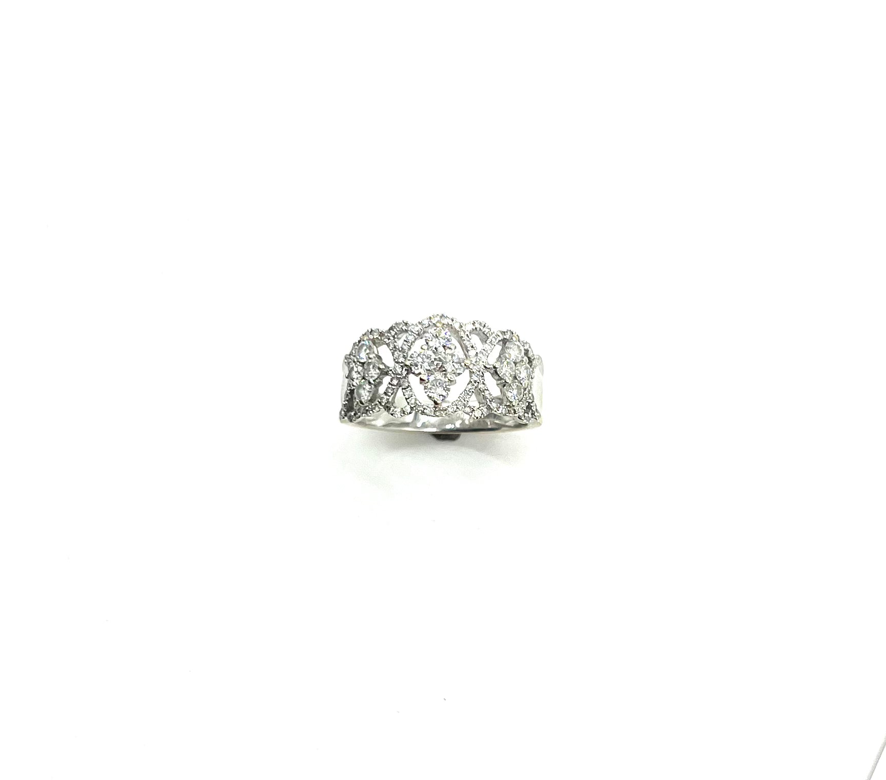 18K White Gold 1.09ctw Cut Out Cluster Diamond Ring for Women - Elegant Wedding Engagement Promise Band - Perfect for Anniversary, Valentine's Day & Special Occasions
