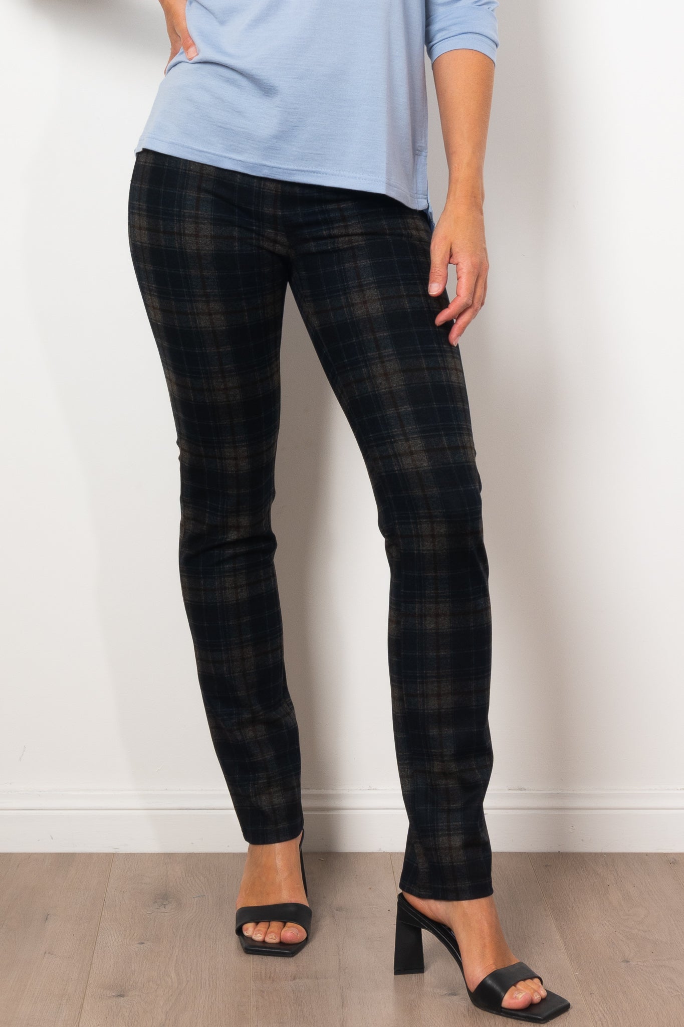 Vassalli Women's Slim Leg Printed Ponte Surrey Pants - Comfortable Stretch Work Pants for Office & Business Casual Wear