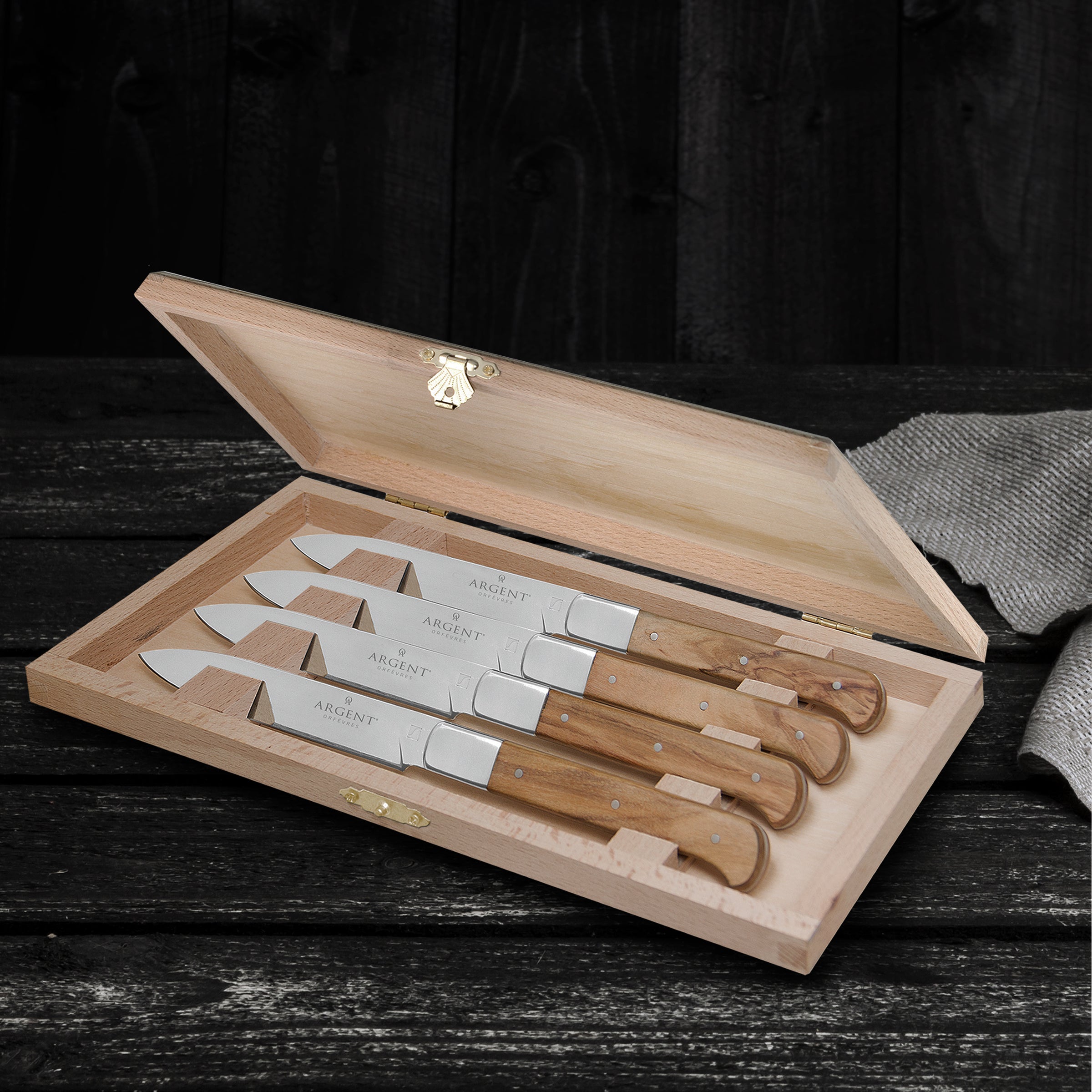 Premium Lynden Olive Wood Steak Knives Set of 4 - Sharp Stainless Steel Blades for Steak, Meat & BBQ - Perfect for Dinner Parties, Restaurants & Home Kitchens
