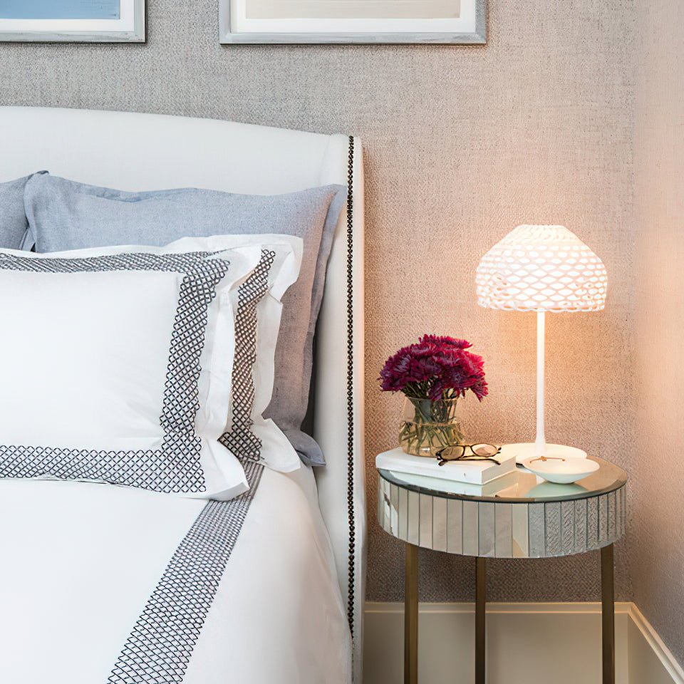 Stylish Armadillo Table Lamp - Modern Decorative Lighting for Bedroom, Living Room & Office - Perfect for Reading, Relaxing & Ambiance