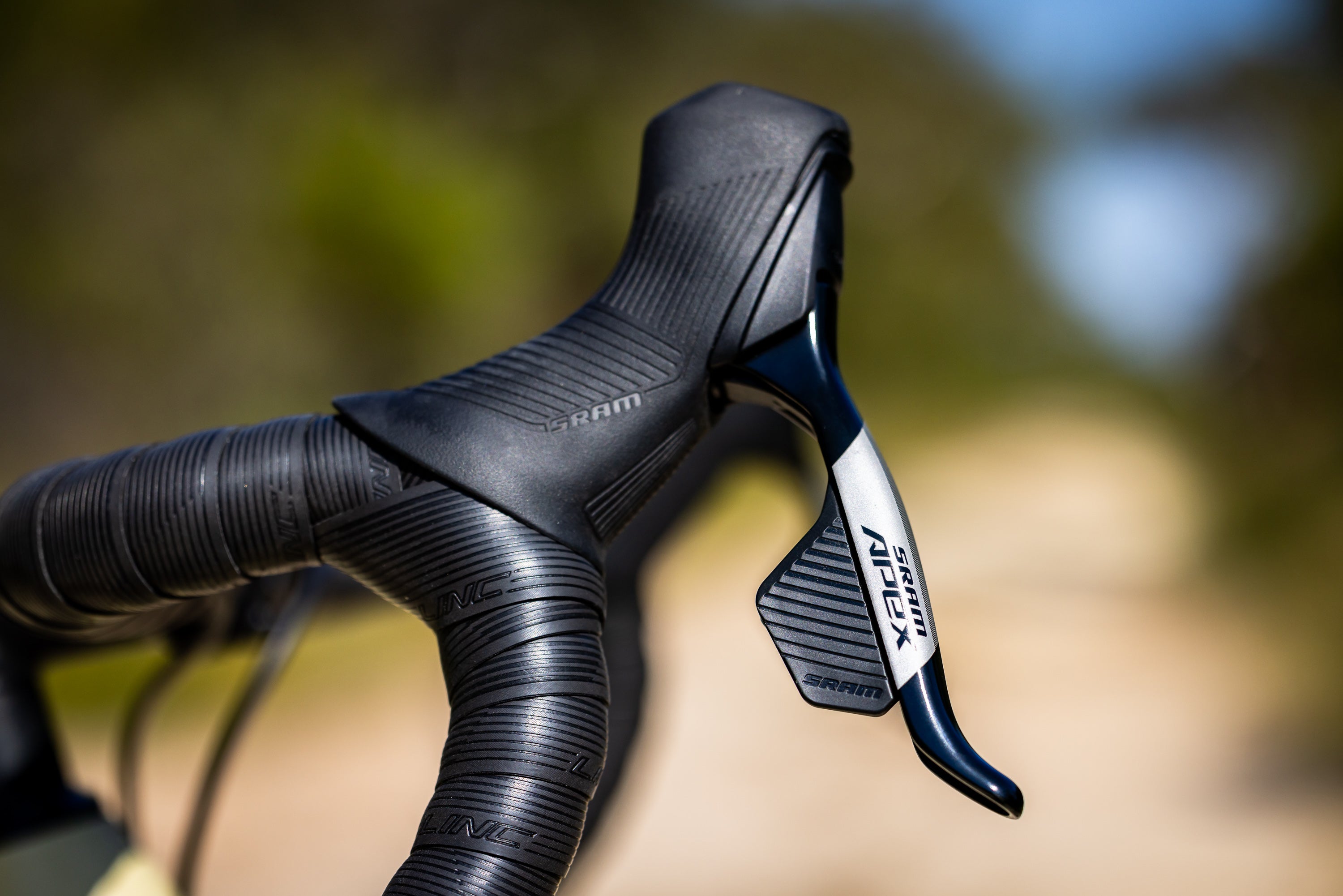 Polygon Bend R6X Gravel Bike - Lightweight Aluminum Frame, Shimano GRX Groupset, All-Terrain Performance for Adventure Riding & Commuting