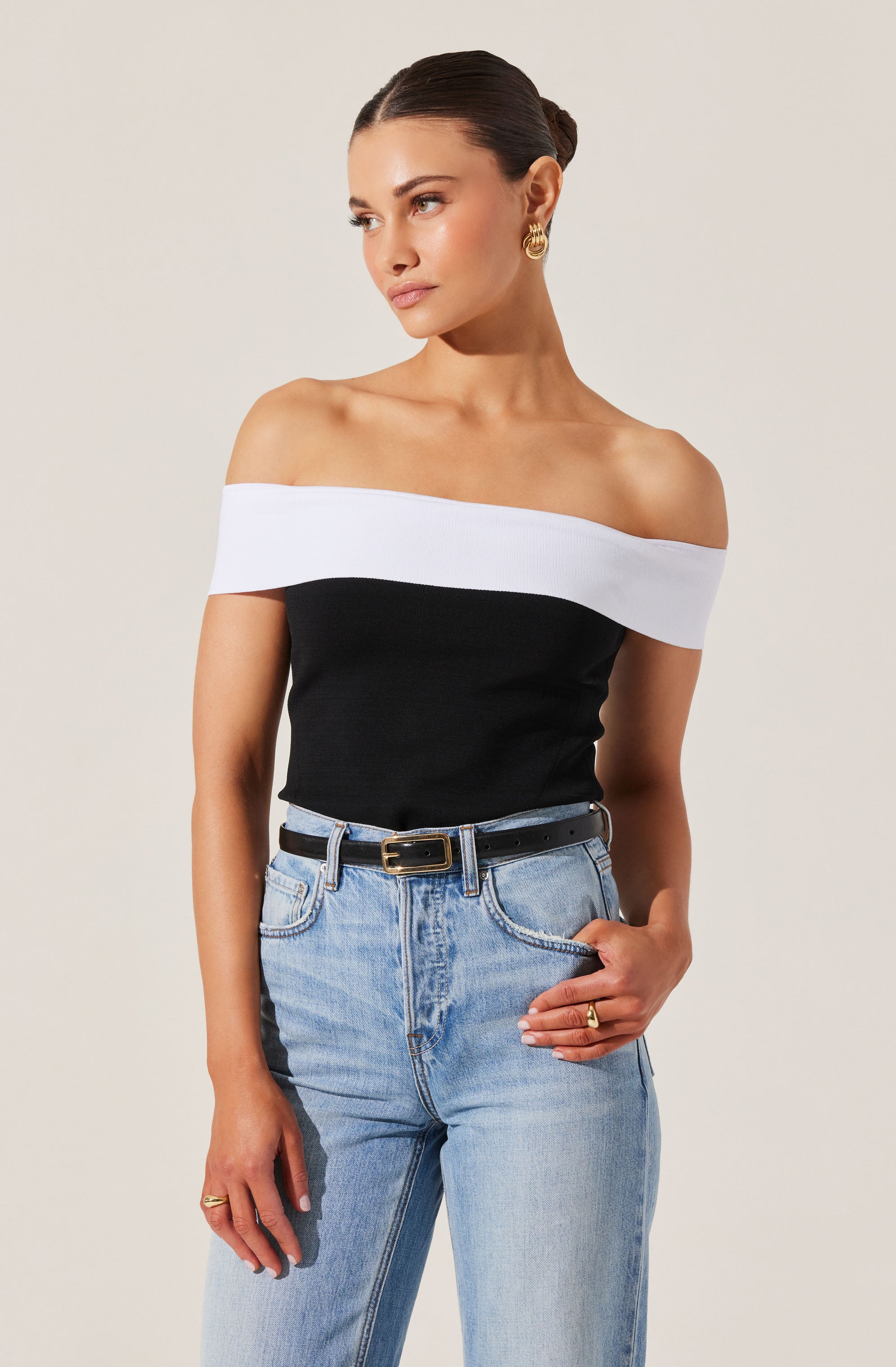 Stylish Rochelle Contrast Sweater Top for Women - Trendy Knit Pullover with Color Block Design - Perfect for Casual Outfits, Office Wear & Fall Layering
