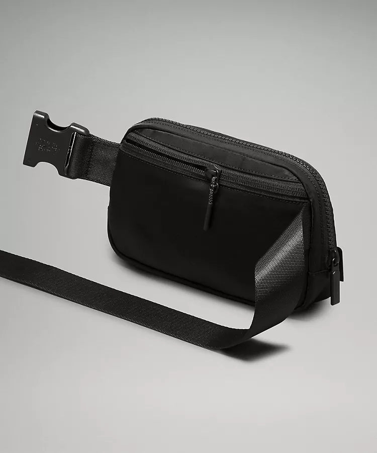 Lululemon Everywhere Belt Bag - Stylish & Functional Waist Pack for Running, Travel & Daily Use | Water-Resistant & Hands-Free Convenience