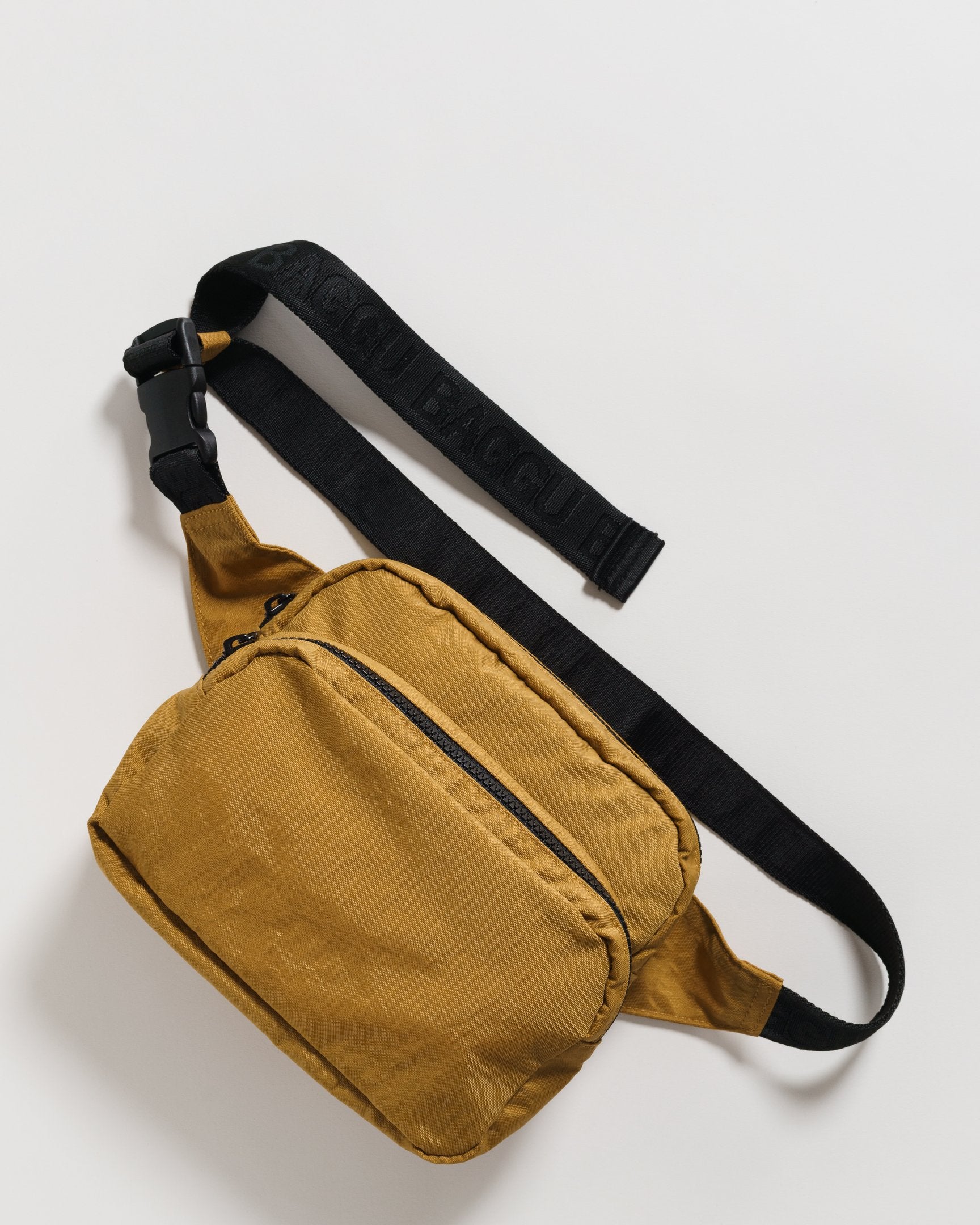 Baggu Fanny Pack in Camel Color - Stylish & Lightweight Waist Bag for Travel, Hiking, and Everyday Use