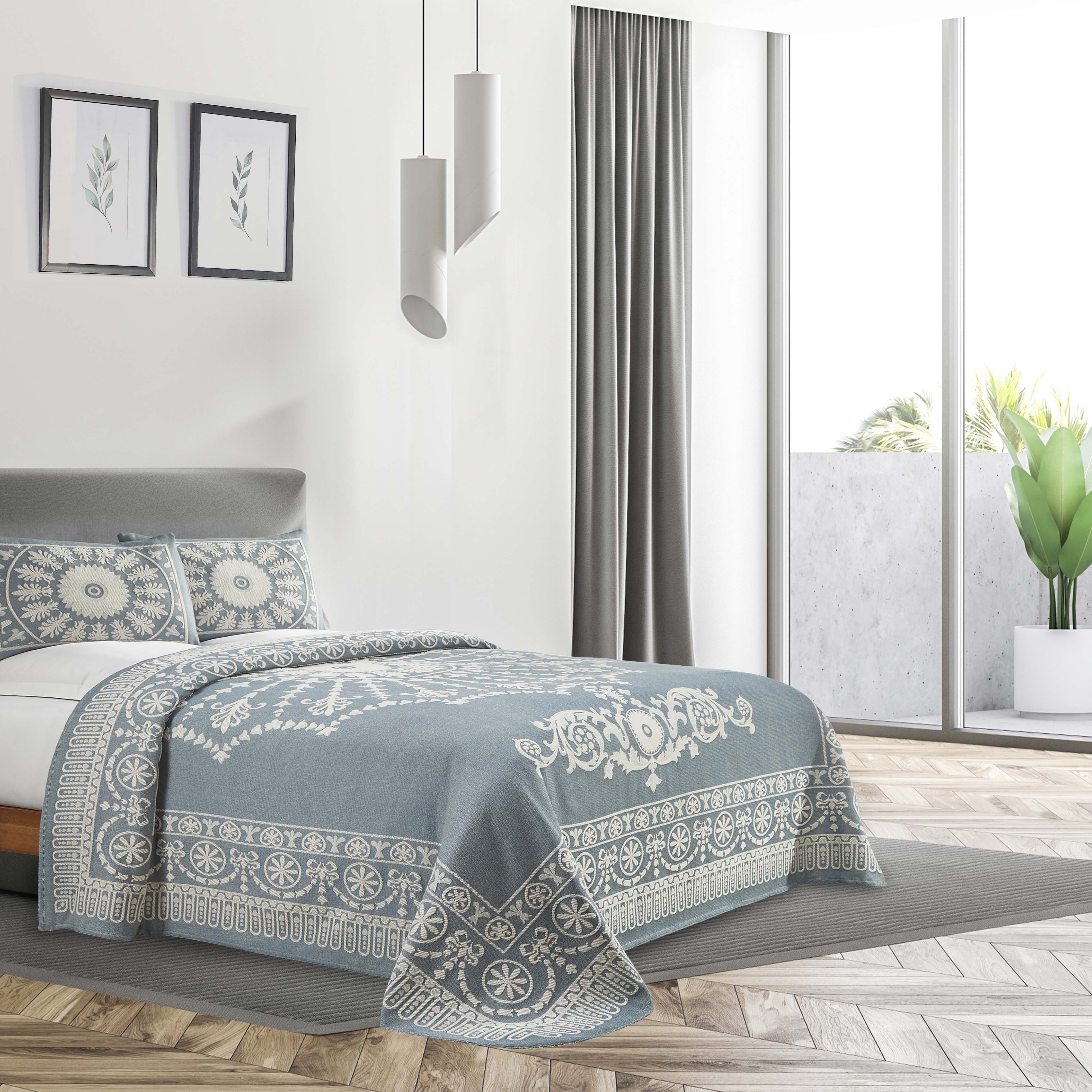 Traditional Medallion Cotton Blend Woven Jacquard Bedspread Set - Queen Size Luxury Bedding for Master Bedroom - Perfect for Home Decor, Guest Room & Hotel Use