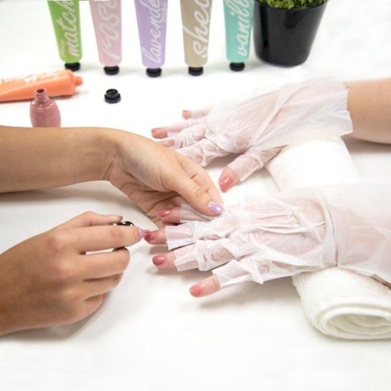AvryBeauty Shea Butter Gloves - Moisturizing Hand Care for Dry Skin - Perfect for Nighttime Use, Winter Protection & Spa Treatments