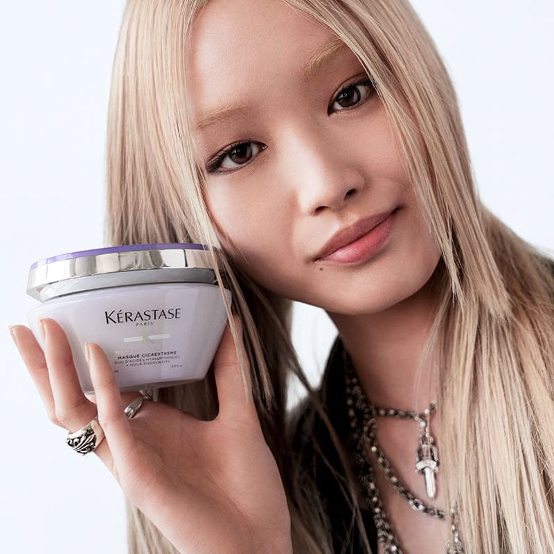 Kérastase Blond Absolu Cicaextreme Intense Conditioning Mask for Blonde Hair - Deep Repair & Hydration Treatment for Color-Treated Hair - Perfect for Salon-Quality At-Home Hair Care