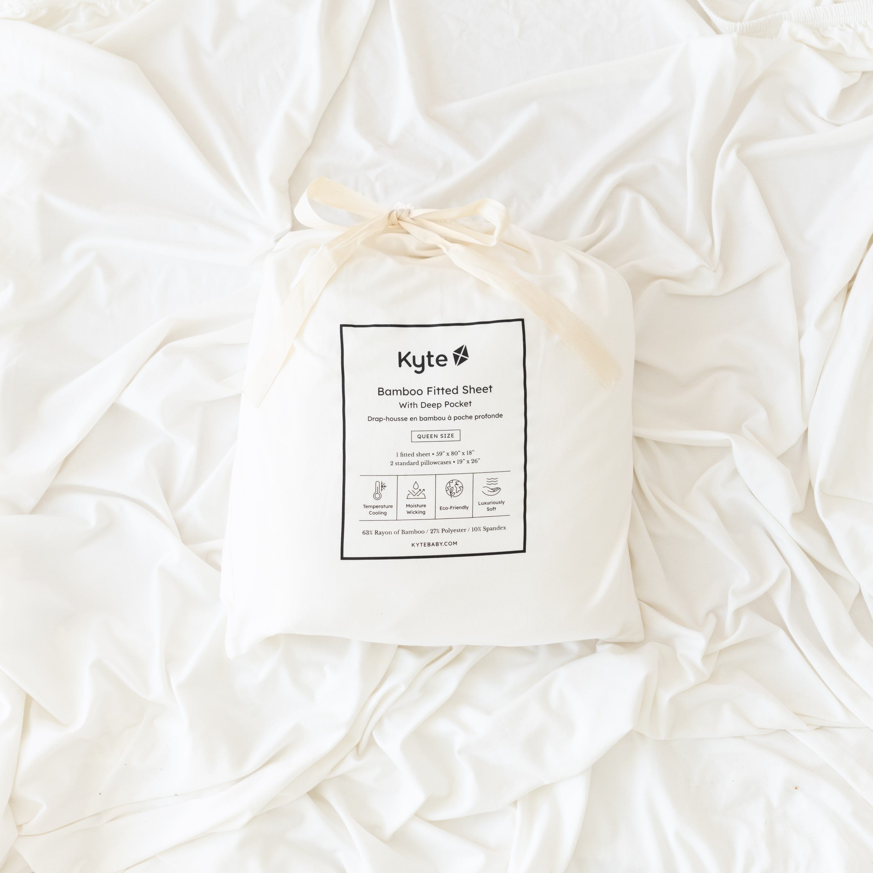 Premium Fitted Sheet Set with Pillowcases - Soft Cloud Pattern - Queen Size Bedding for Comfortable Sleep - Perfect for Master Bedroom, Guest Room & Vacation Homes