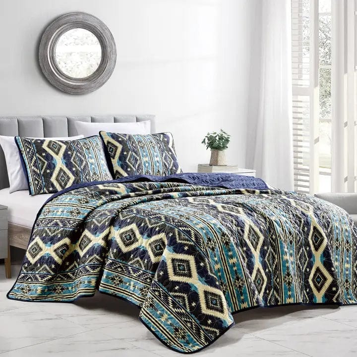 Southwestern Mystic Aztec 3-Piece Quilt Set - King Size Bedspread with Matching Pillow Shams, Boho Chic Bedding for Master Bedroom & Guest Room Decor