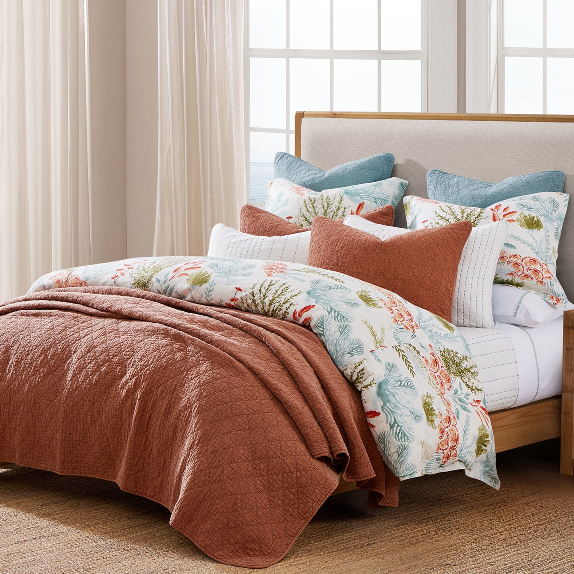 Premium Oceania Bedding Set - Soft Queen Size 4-Piece Comforter Set with Pillow Shams - Perfect for Master Bedroom, Guest Room & Dorm Decor