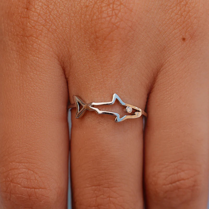 Shark Silhouette Ring for Men & Women - Stainless Steel Punk Jewelry - Perfect for Gifts, Parties & Everyday Wear