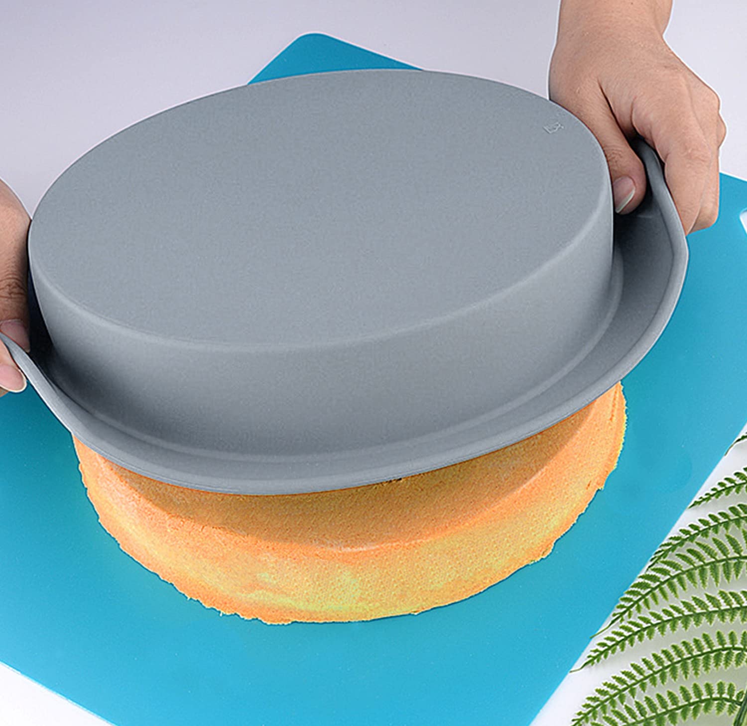 7-in-1 Non-Toxic Silicone Baking Set - BPA Free Round & Square Cake Pans, Loaf Pan, Muffin Tray for Oven - Perfect for Bread, Pizza, Cheesecake, Cupcakes & Desserts - Ideal for Home Baking, Parties & Holiday Cooking