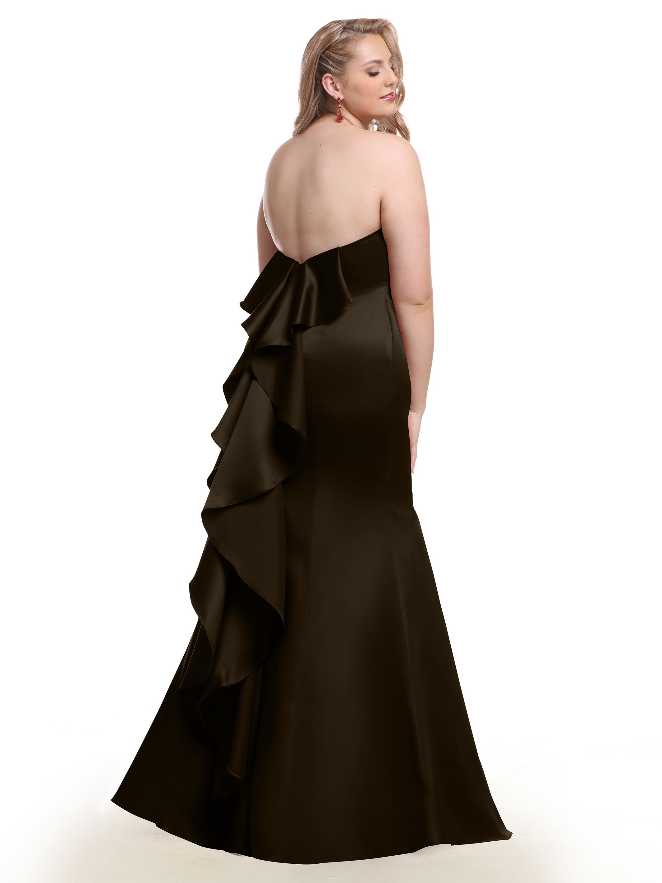 Elegant Strapless Satin Fit & Flare Bridesmaid Dress with Sweetheart Neckline - Perfect for Weddings, Formal Events & Special Occasions