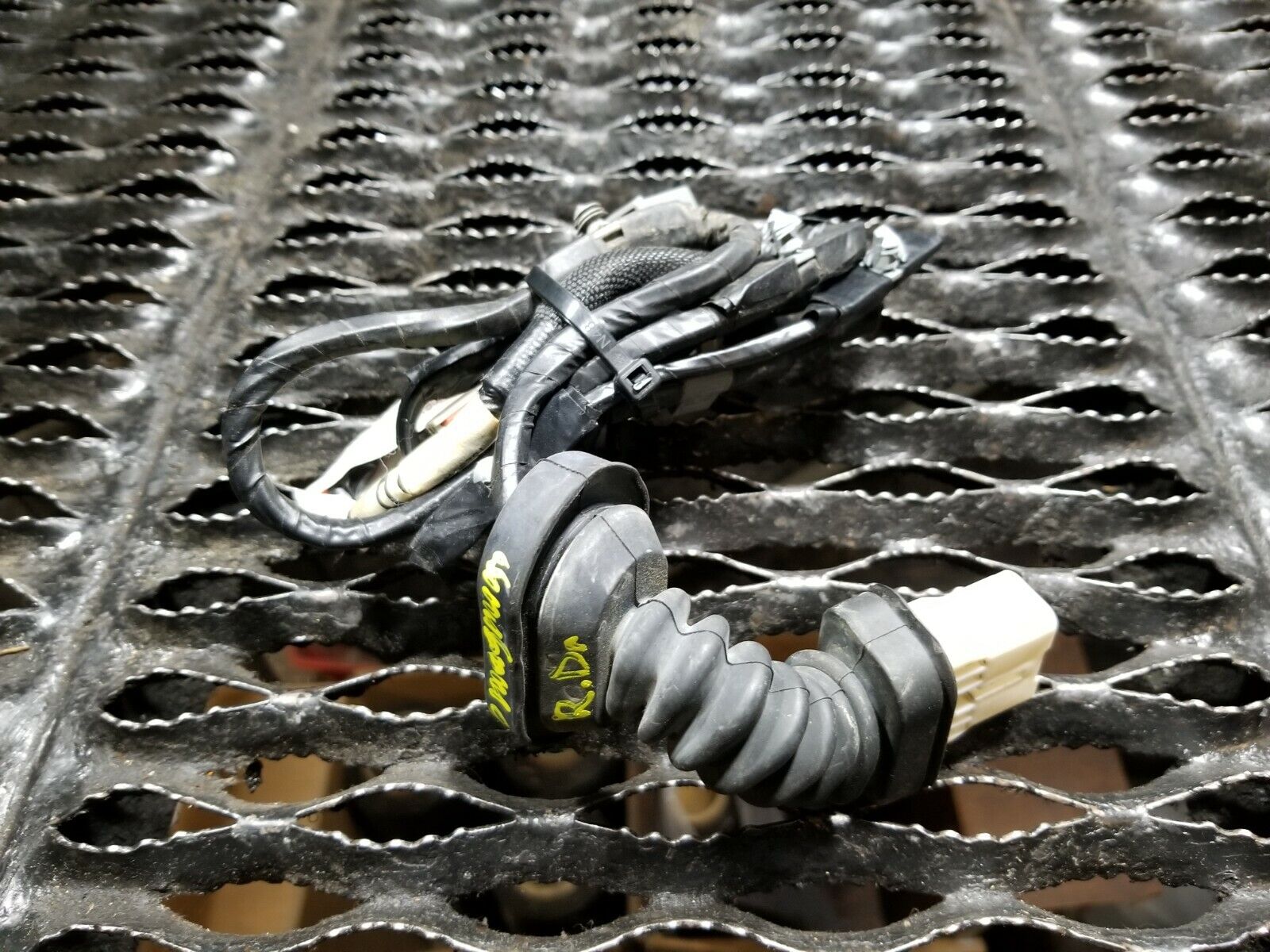 05 06 07 Dodge Magnum Left Rear Driver Side Door Wire Harness OEM Replacement - Perfect for Electrical Repairs & Window Motor Fixes