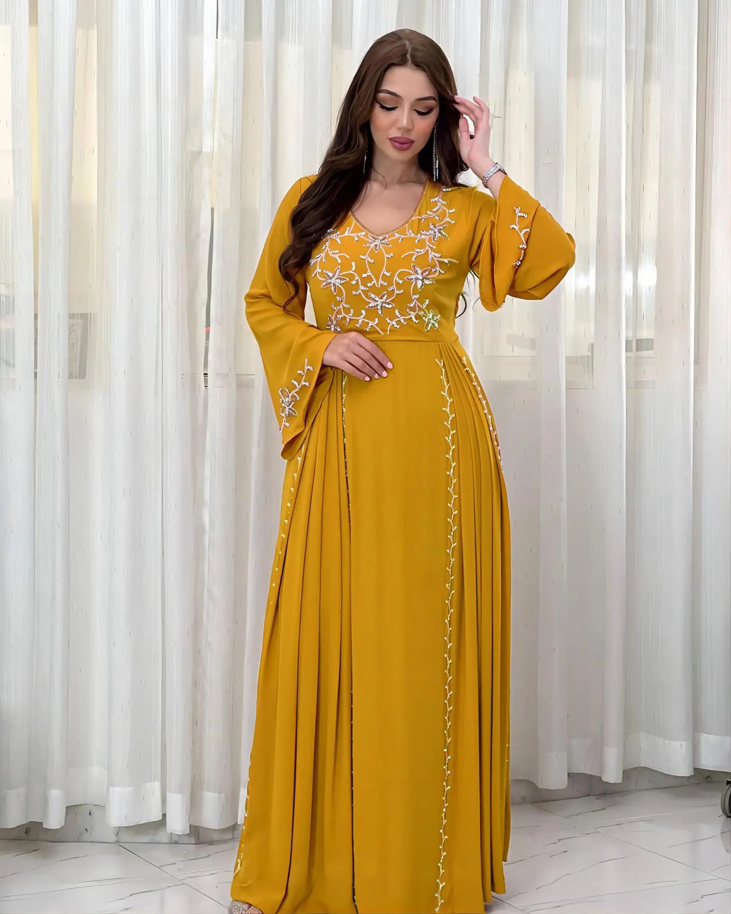 Elegant Eid Caftan Dress with Embroidery Applique - Perfect for Festive Celebrations & Special Occasions