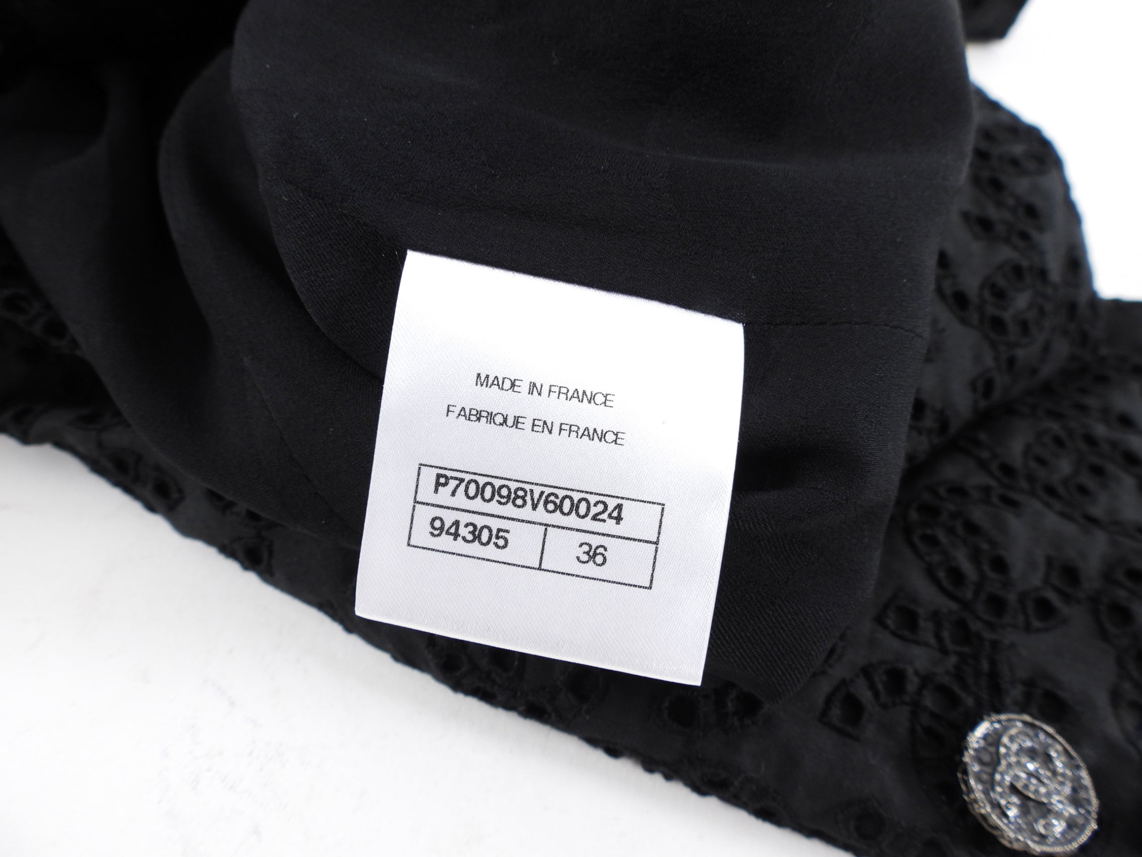 Chanel 21B Black Eyelet and Sequin CC Blazer Jacket - Women's Fashion Blazer Size FR36 / US4 / Small - Perfect for Office Wear, Evening Parties & Special Occasions