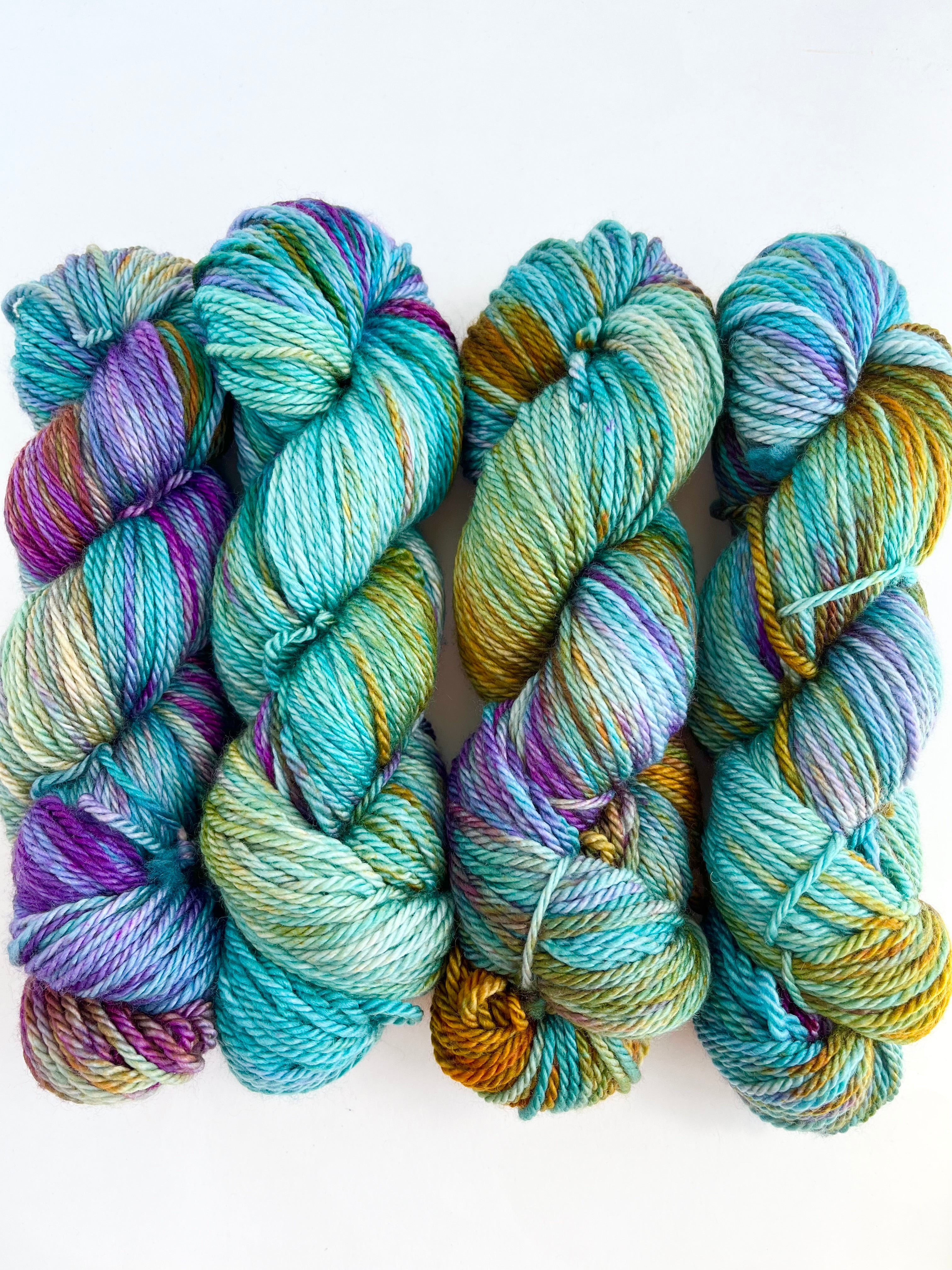 Premium Worsted Yarn for Knitting & Crocheting - Soft, Durable & Versatile for Sweaters, Scarves & Blankets - Perfect for DIY Crafting & Handmade Gifts