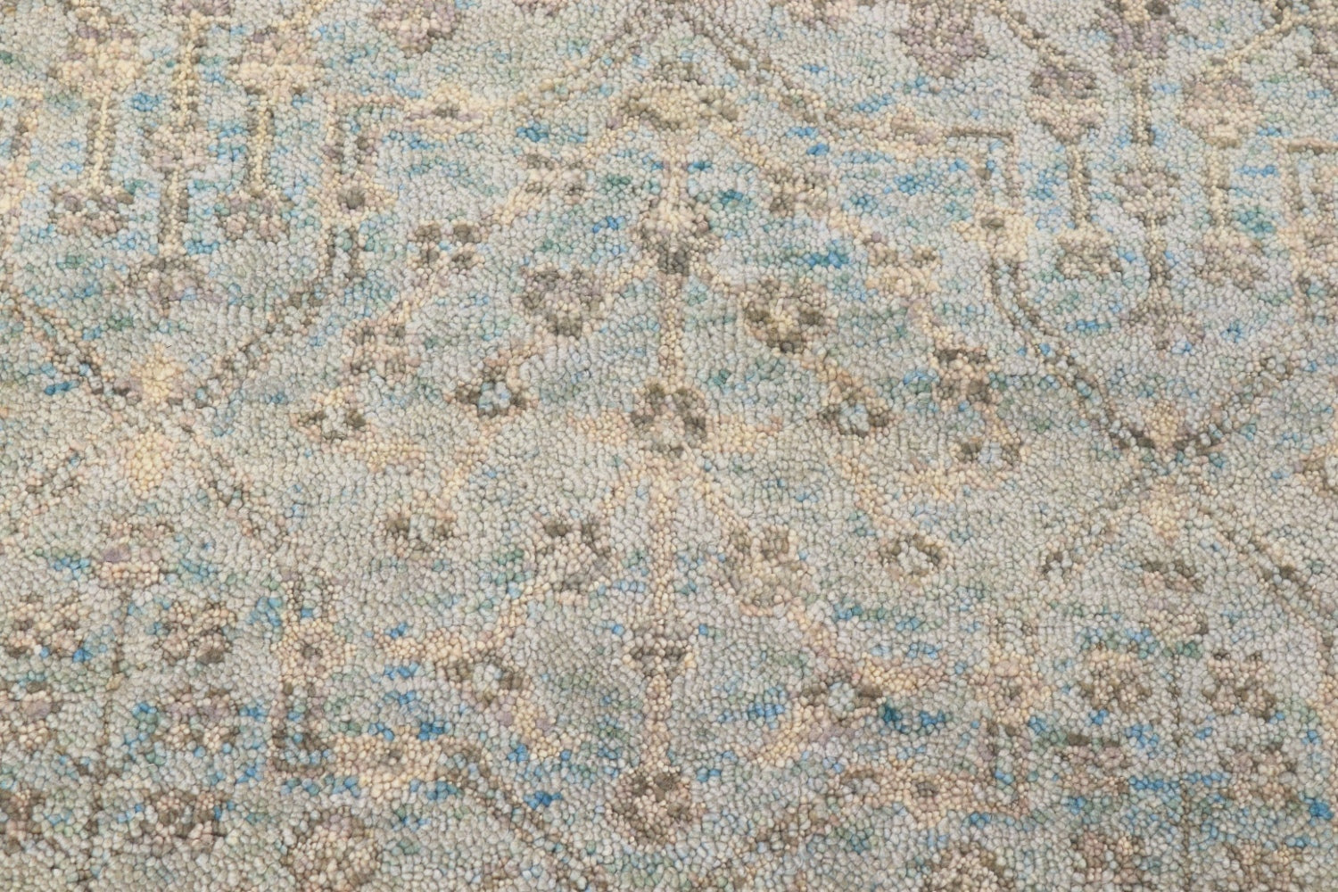 Handwoven Bakhtiari Tribal Rug - Authentic Persian J71739 - Perfect for Living Room, Bedroom & Home Decor