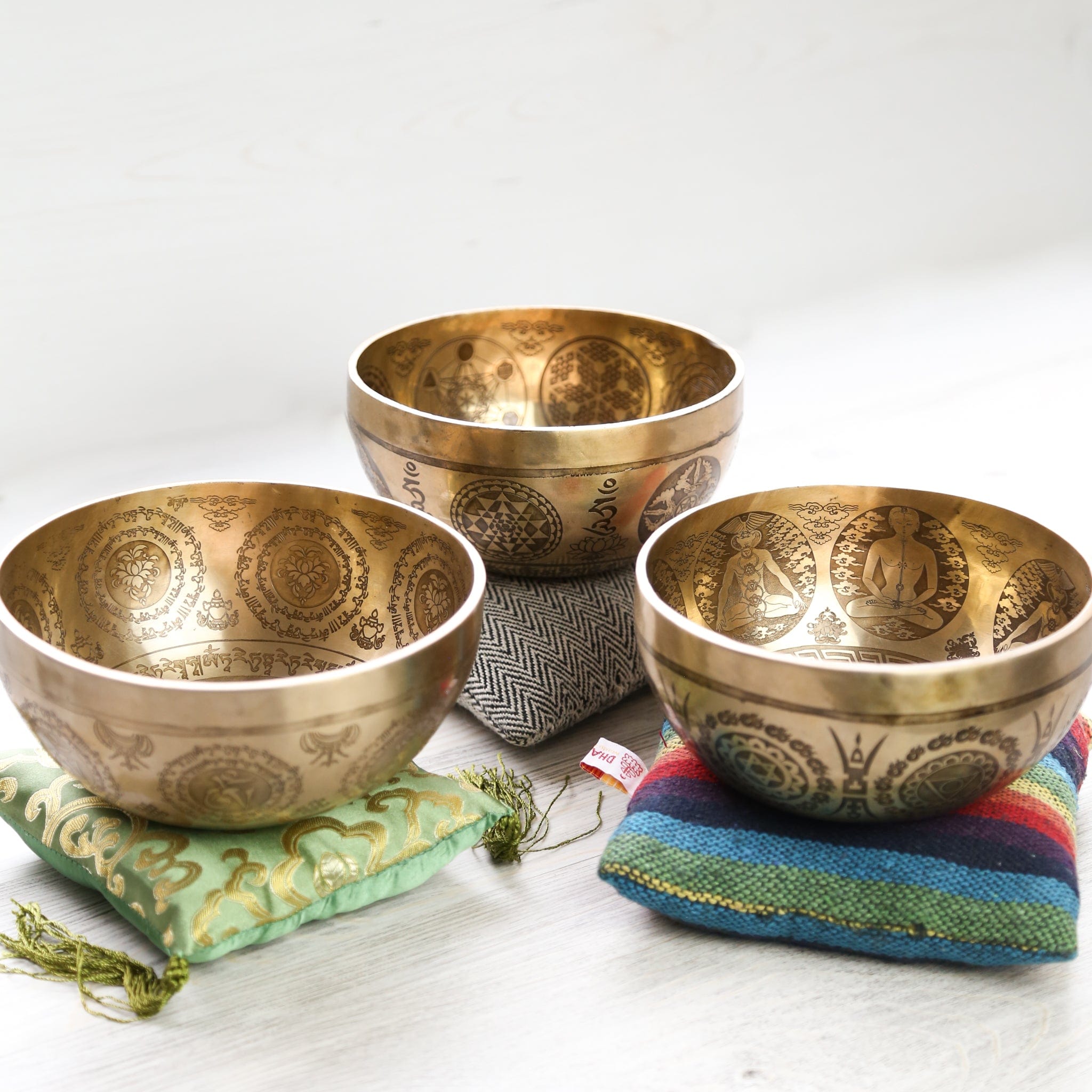 Green Tara Sacred Geometry & Yoga Chakra Singing Bowl Set for Meditation, Healing & Spiritual Practice | Perfect for Yoga Studios, Home Meditation & Energy Balancing