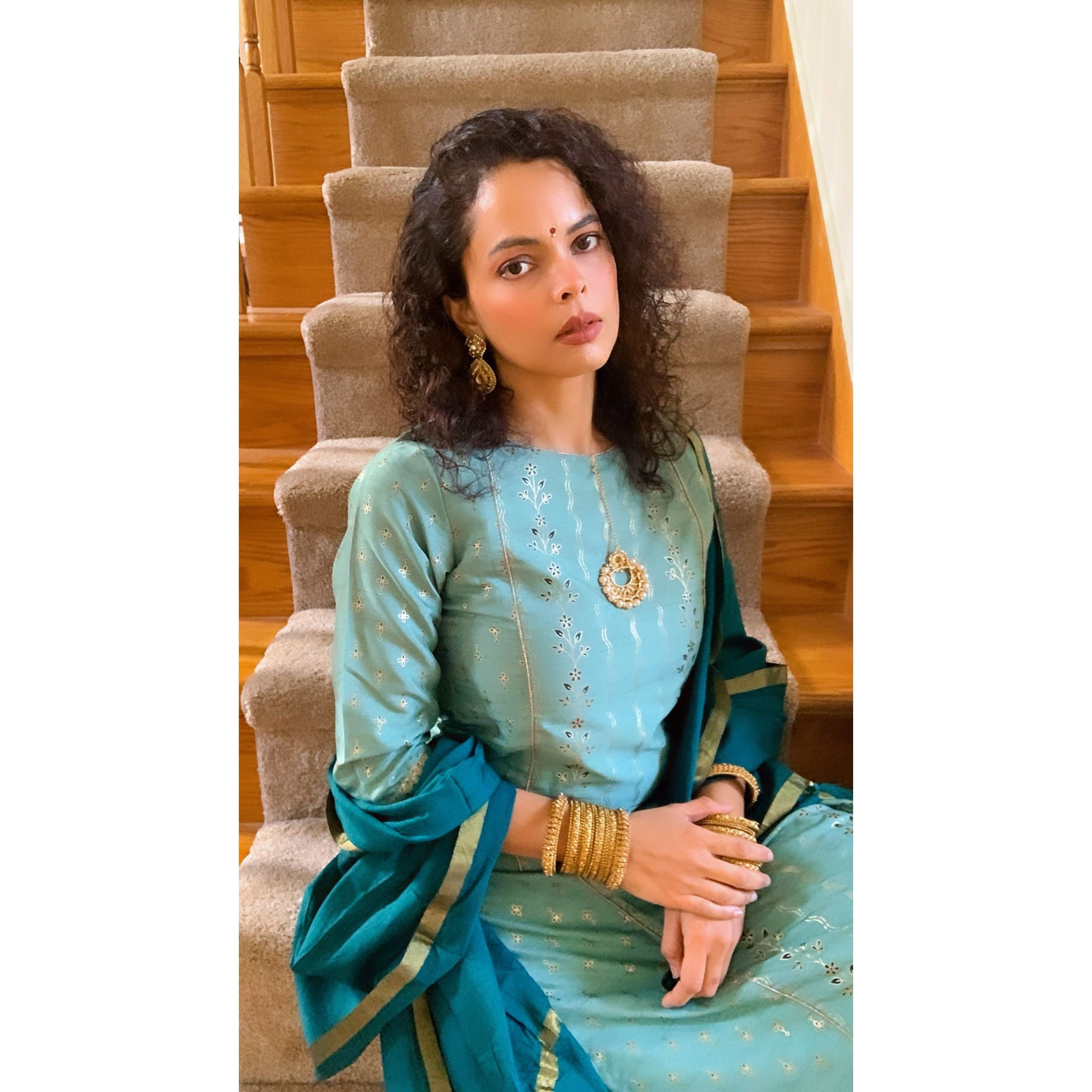 Elegant Silk Kurta Set for Women - Wedding & Party Wear Kurti Outfit - Perfect for Festivals, Bridal Showers & Special Occasions