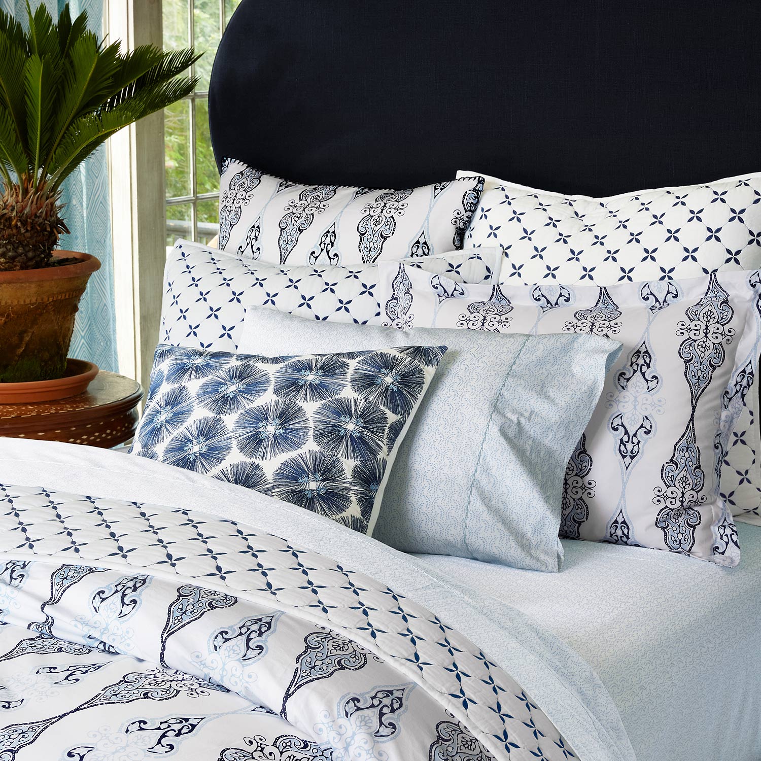 Layla Indigo Quilt - Premium Cotton Bedspread, Queen Size, Handmade Boho Chic Quilted Coverlet for Bedroom Decor - Perfect for Cozy Nights, Guest Rooms & Bohemian Home Styling