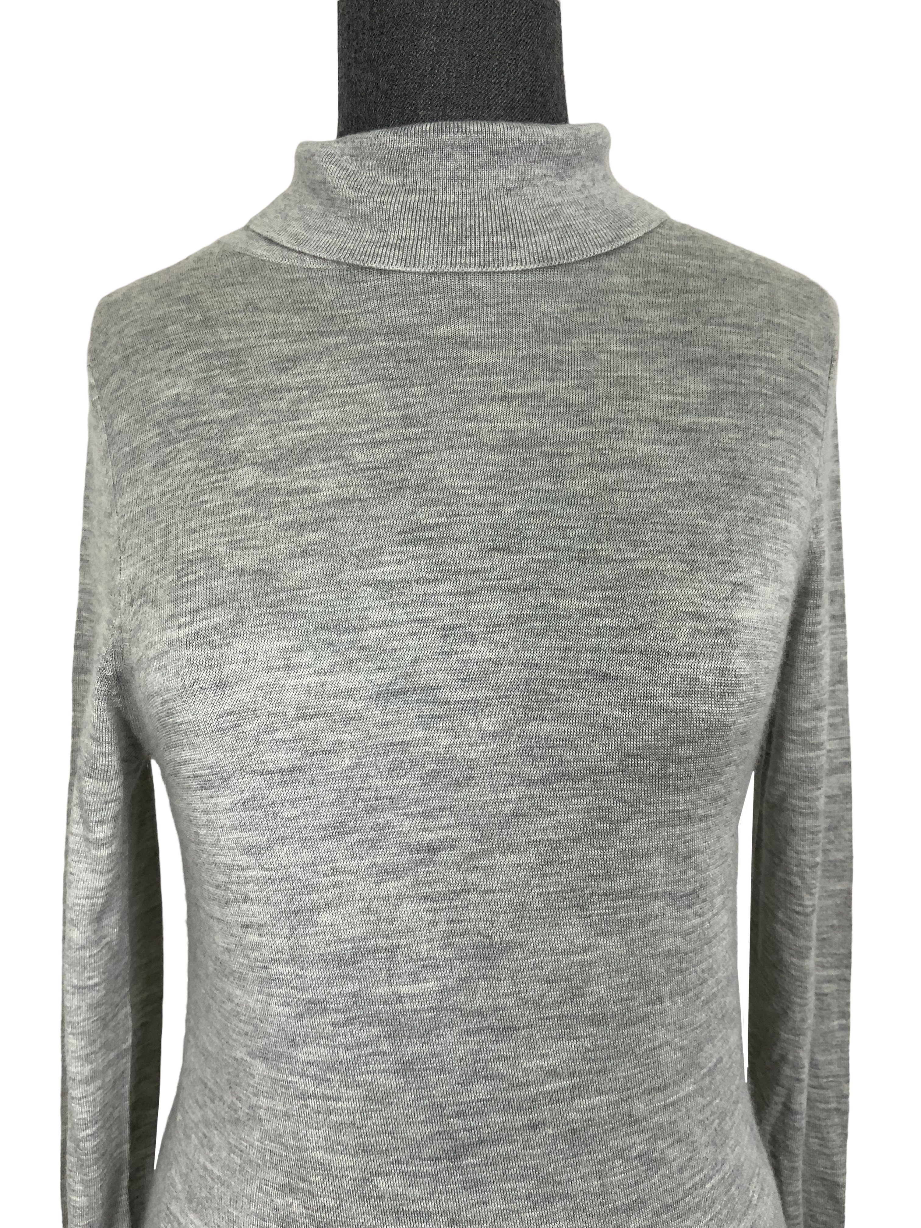The Row Women's Cashmere Silk Blend Turtleneck Sweater - Size S - Soft & Luxurious Winter Pullover for Office & Evening Wear