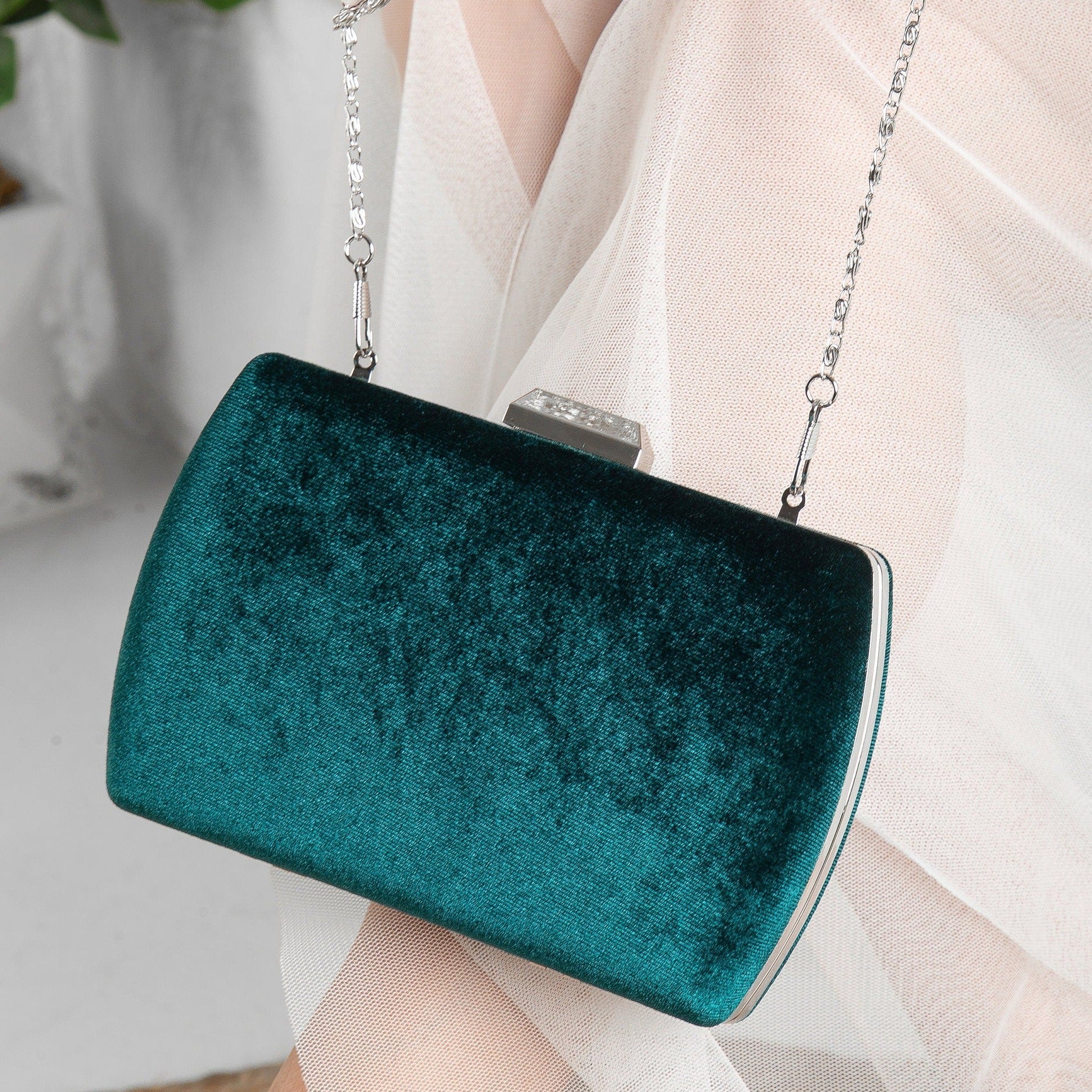 Emerald Green Clutch for Women | Elegant Evening Bag | Perfect for Weddings, Parties & Special Occasions