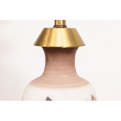 The Enchanted Giraffe Lamp: A Tale of Light and Elegance