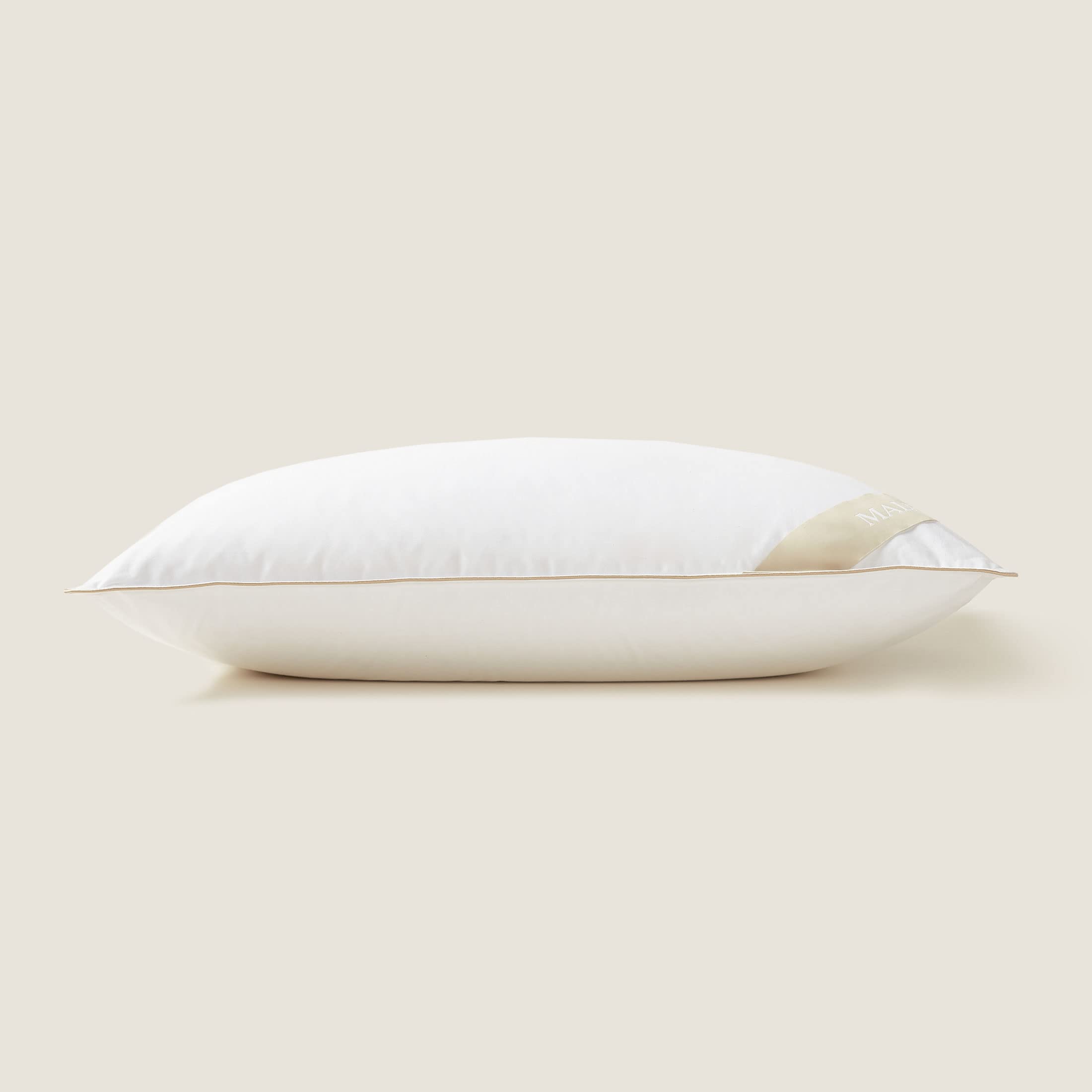 Premium Malek Down Pillow - Standard Size Hypoallergenic Duck Feather Pillow with Downproof Cotton Sateen Cover - Medium Firmness for Neck Support - Perfect for Side Sleepers & Hotel-Style Comfort - Ethically Sourced Luxury Bedding for Adults