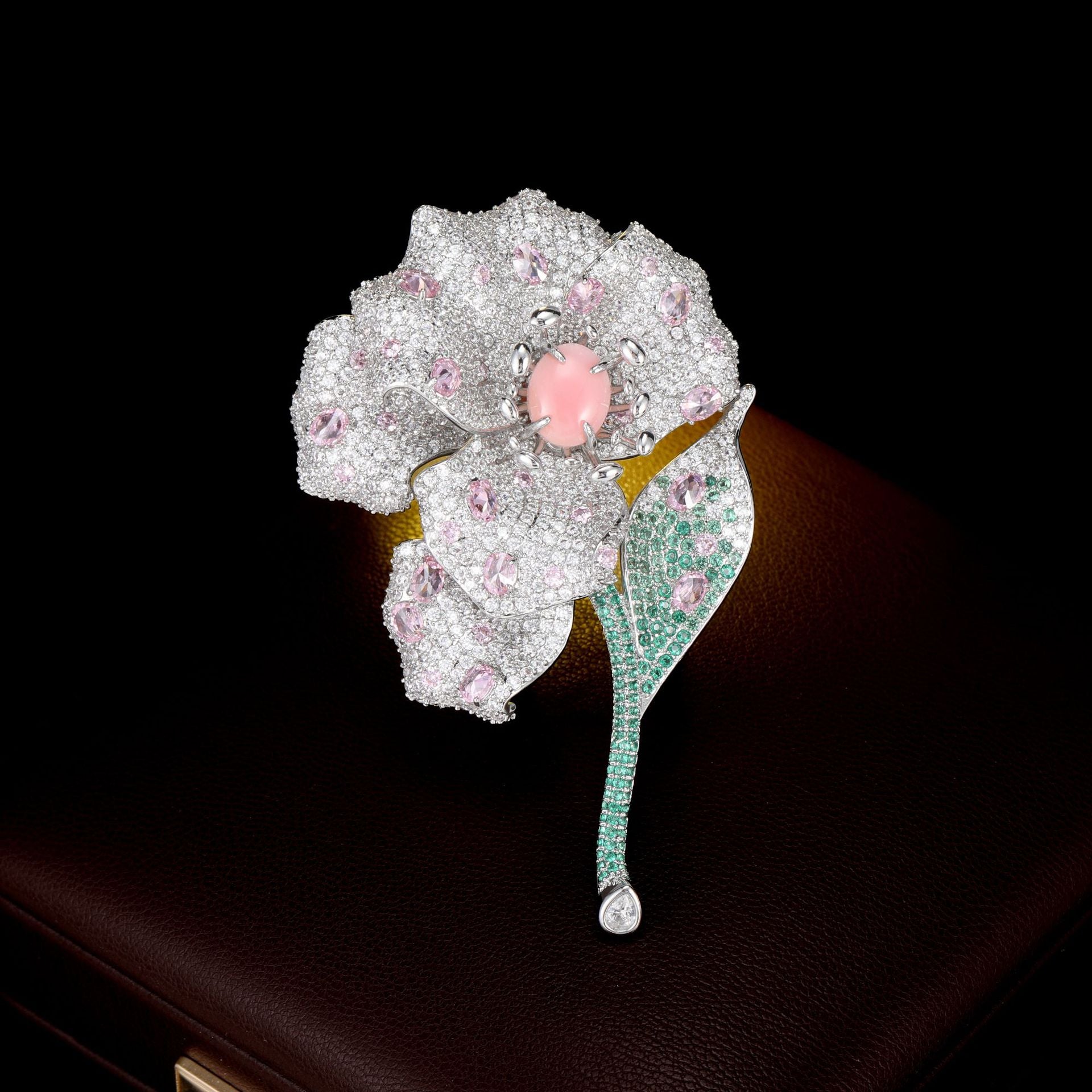 2025 Luxury Micro Inlaid Zircon Queen Shell Flower Brooch - Elegant High-End Women's Accessory for Suits & Coats | Perfect for Weddings, Parties & Formal Occasions