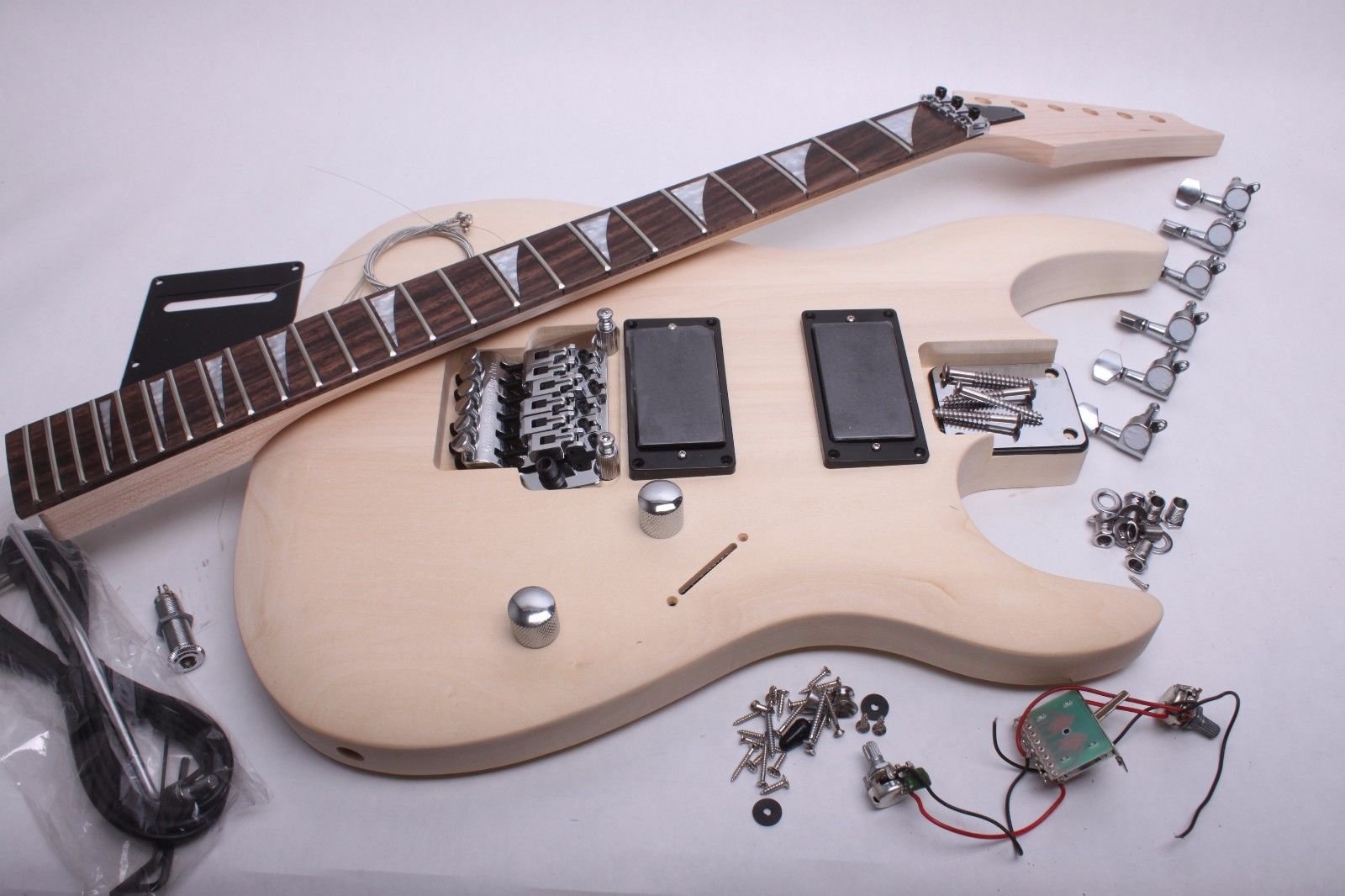 JS Electric Guitar Kit for Beginners - Full Starter Set with Amp, Tuner & Accessories - Perfect for Home Practice, Studio Recording & Live Performances