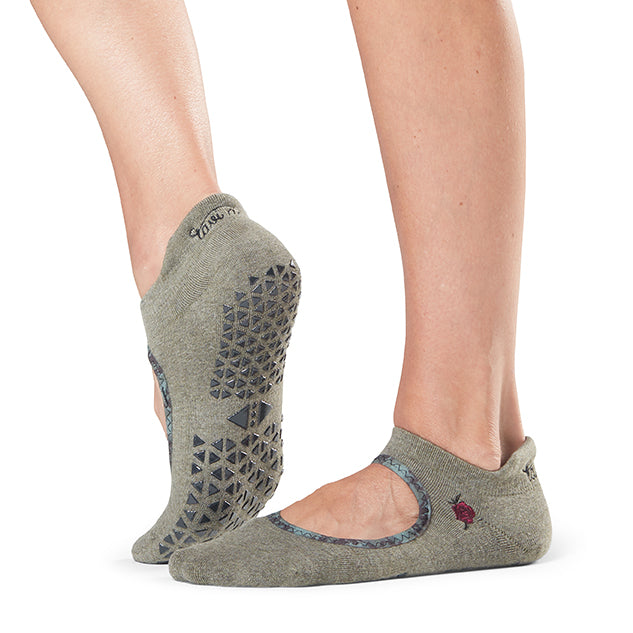 Tavi Noir Emma Grip Socks - Non-Slip Yoga Socks for Women, Anti-Skid Workout Socks with Grips for Pilates, Barre & Home Exercise - Perfect for Yoga, Gym and Fitness Activities