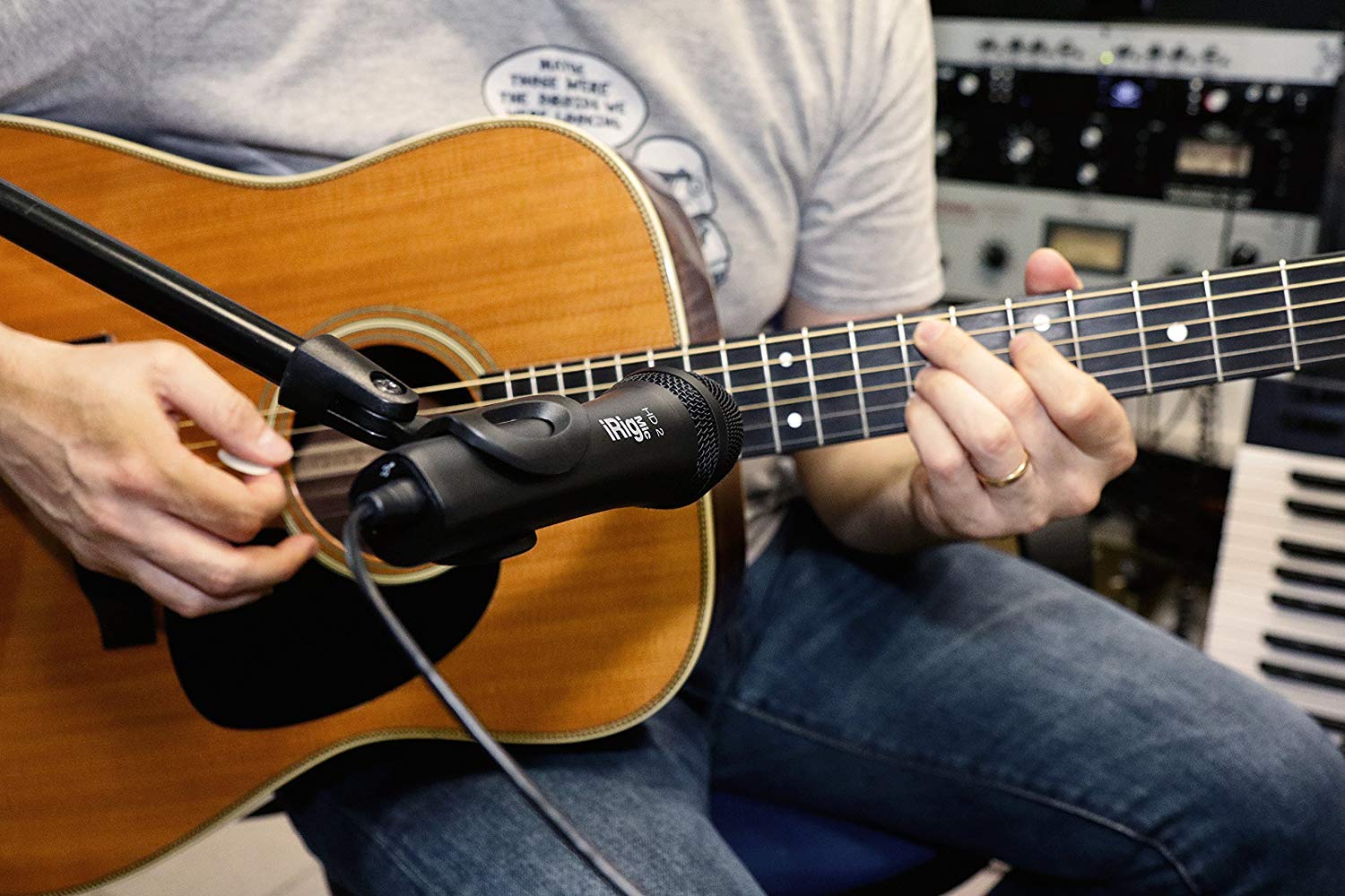 IK Multimedia iRig Mic HD 2 - Professional Handheld Digital Microphone for Recording, Podcasting & Streaming (Compatible with iPhone, iPad, Mac & PC) - Perfect for Home Studios, Content Creators & Musicians